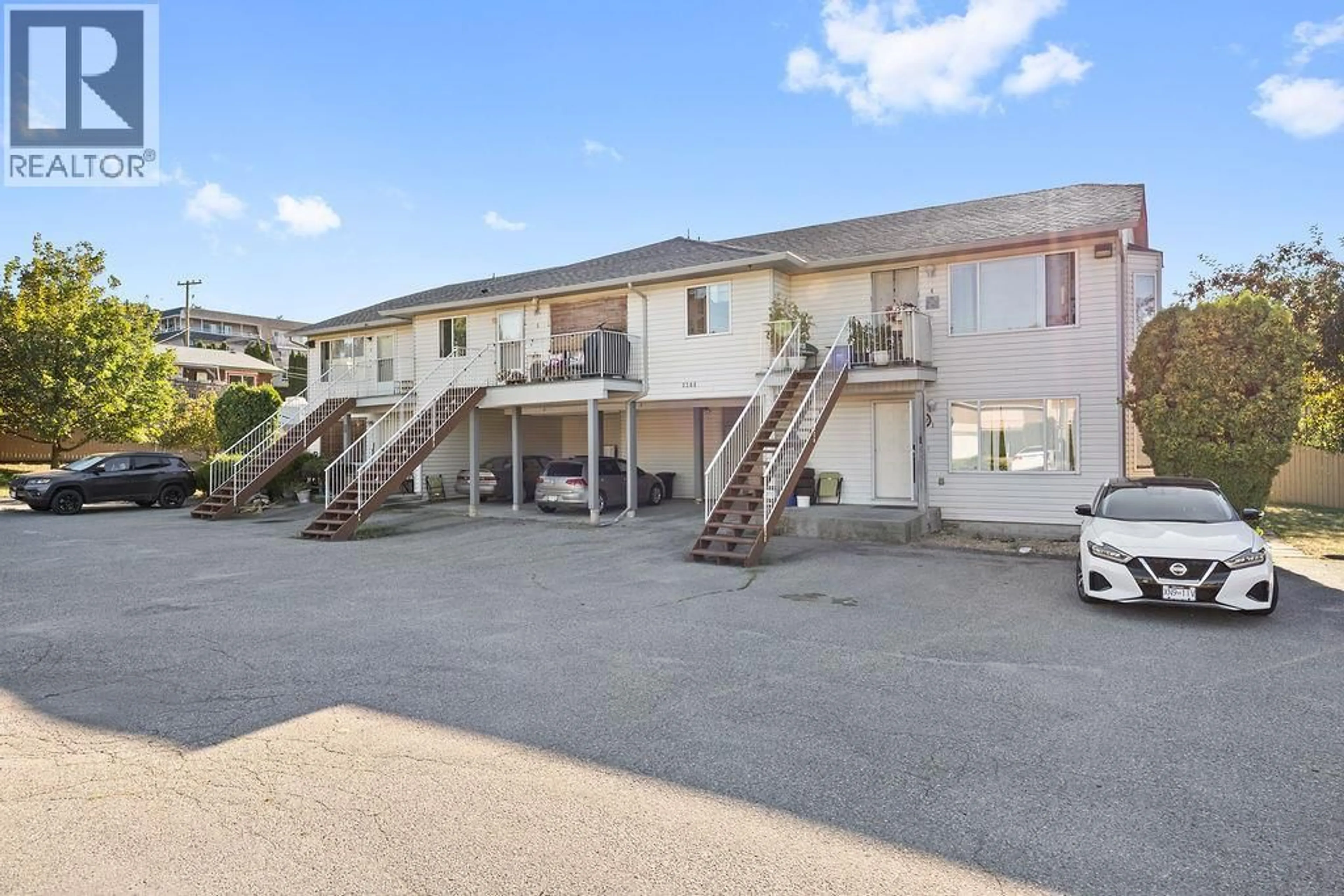 Patio, unknown for 4 - 2306 39 STREET, Vernon British Columbia V5W1W2
