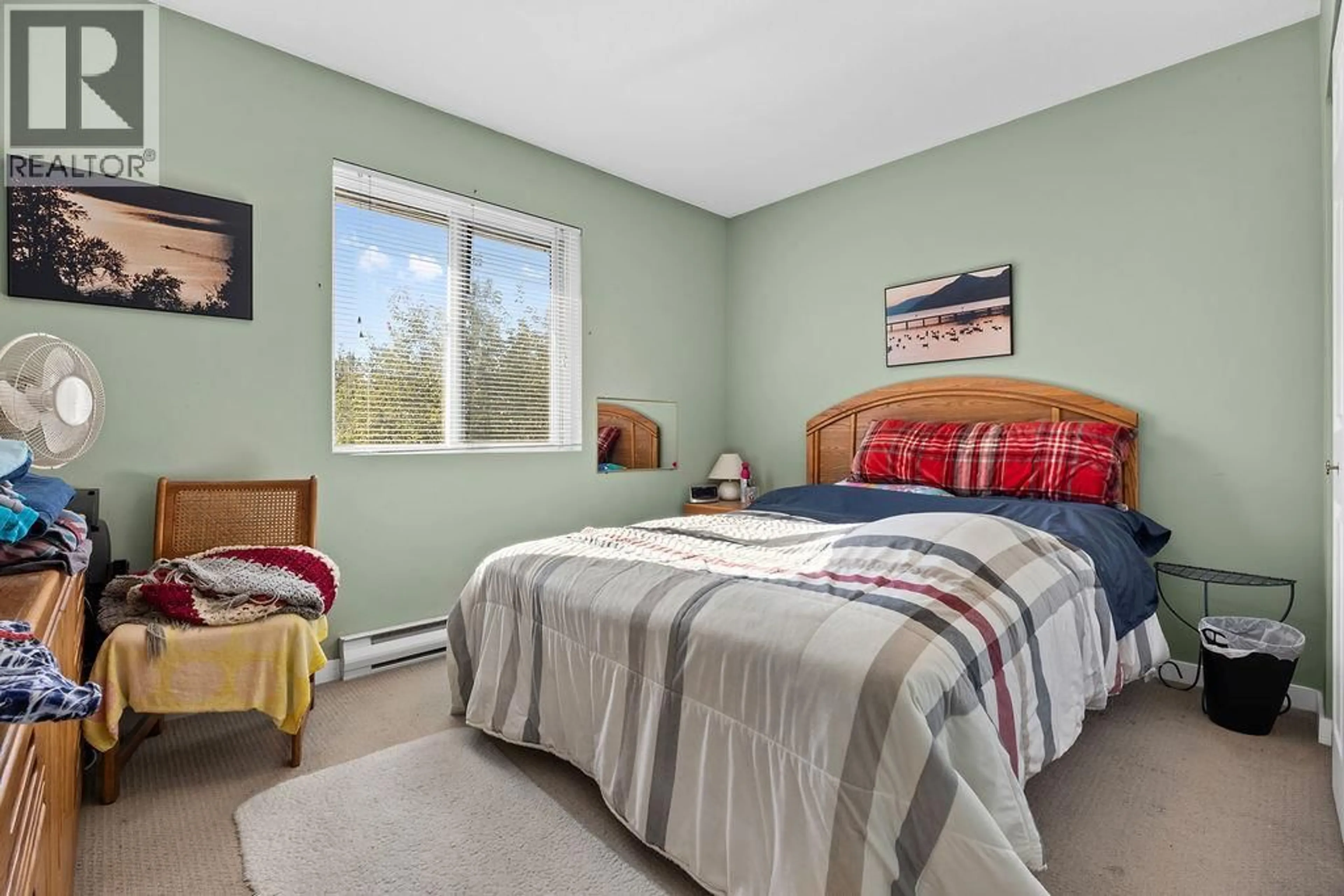 Bedroom with bed, unknown for 4 - 2306 39 STREET, Vernon British Columbia V5W1W2