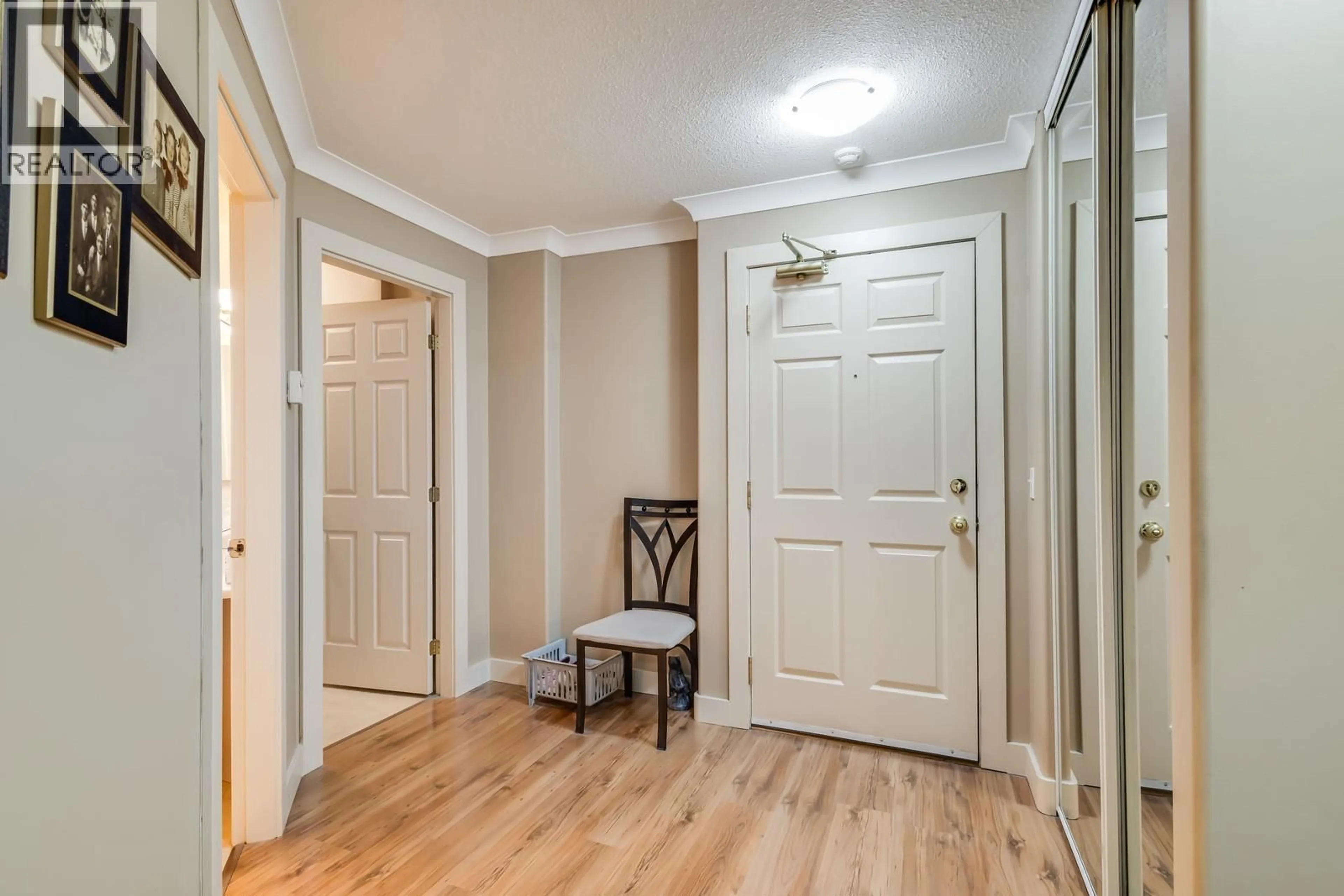Indoor entryway for 218 - 255 AURORA CRESCENT, Kelowna British Columbia V1X7L8