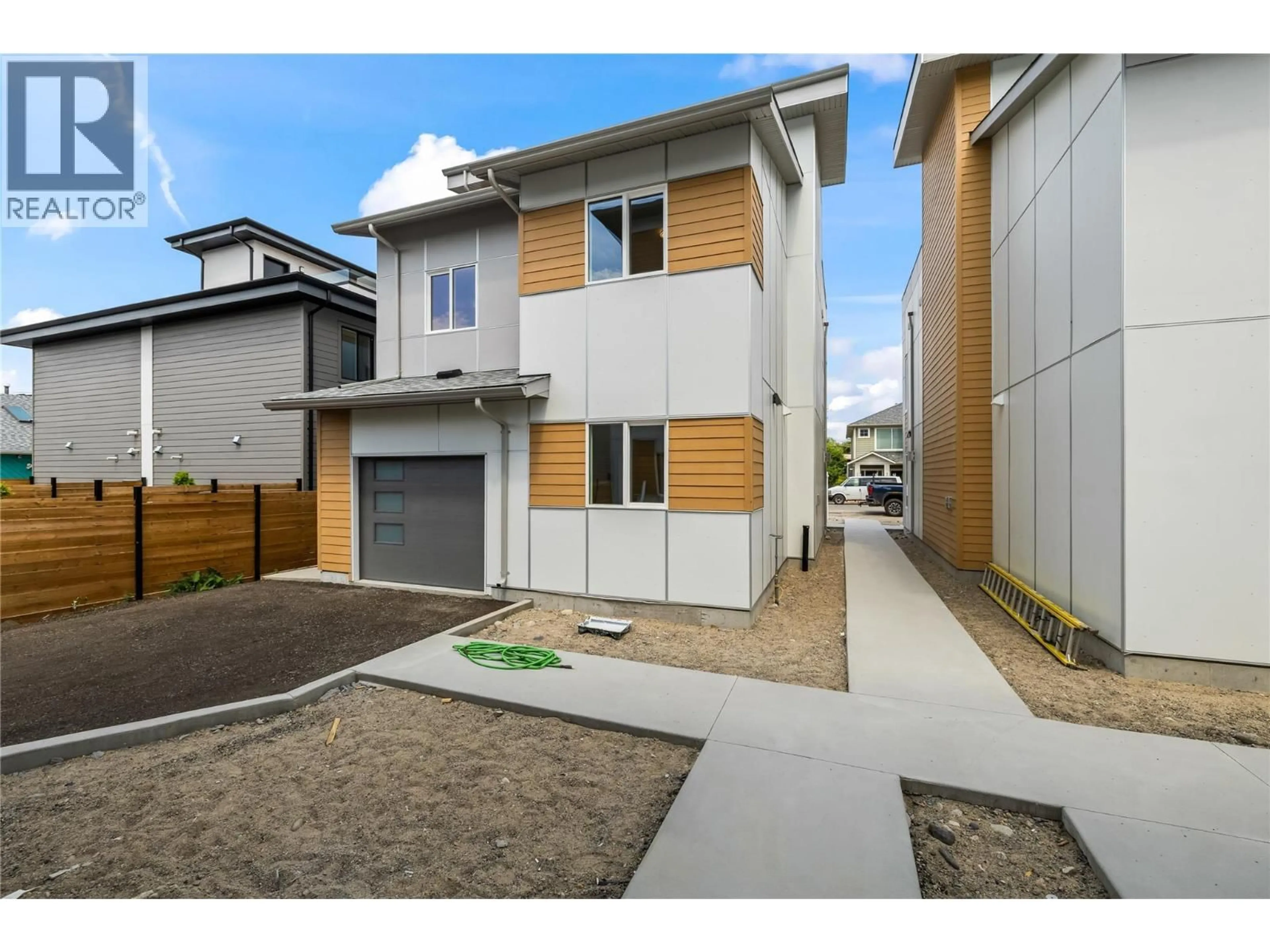 Unknown for 751 PATTERSON AVENUE, Kelowna British Columbia V1Y5C9