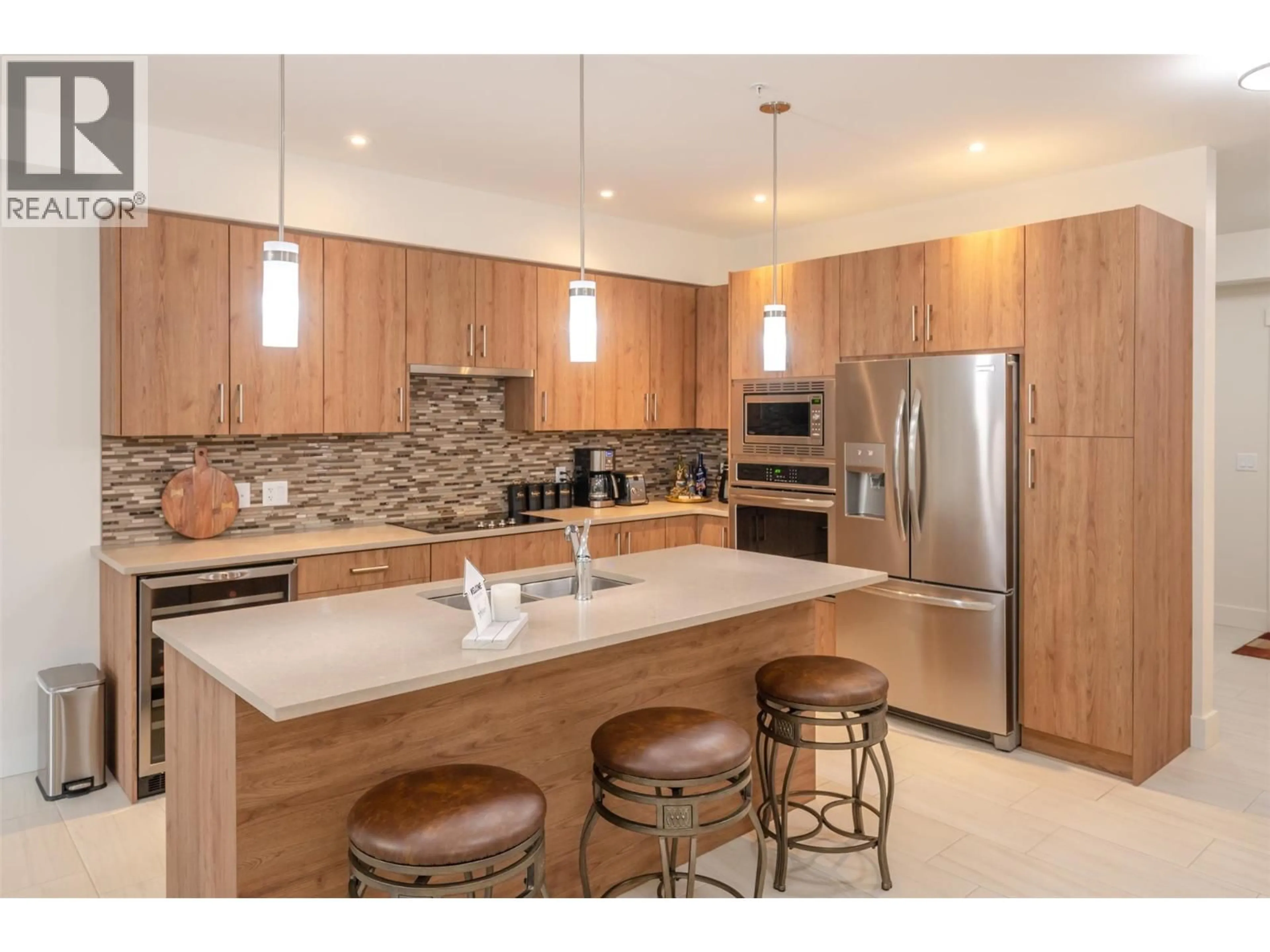 Open concept kitchen, unknown for 204 - 301 MCKINNEY ROAD, Oliver British Columbia V0H1T3