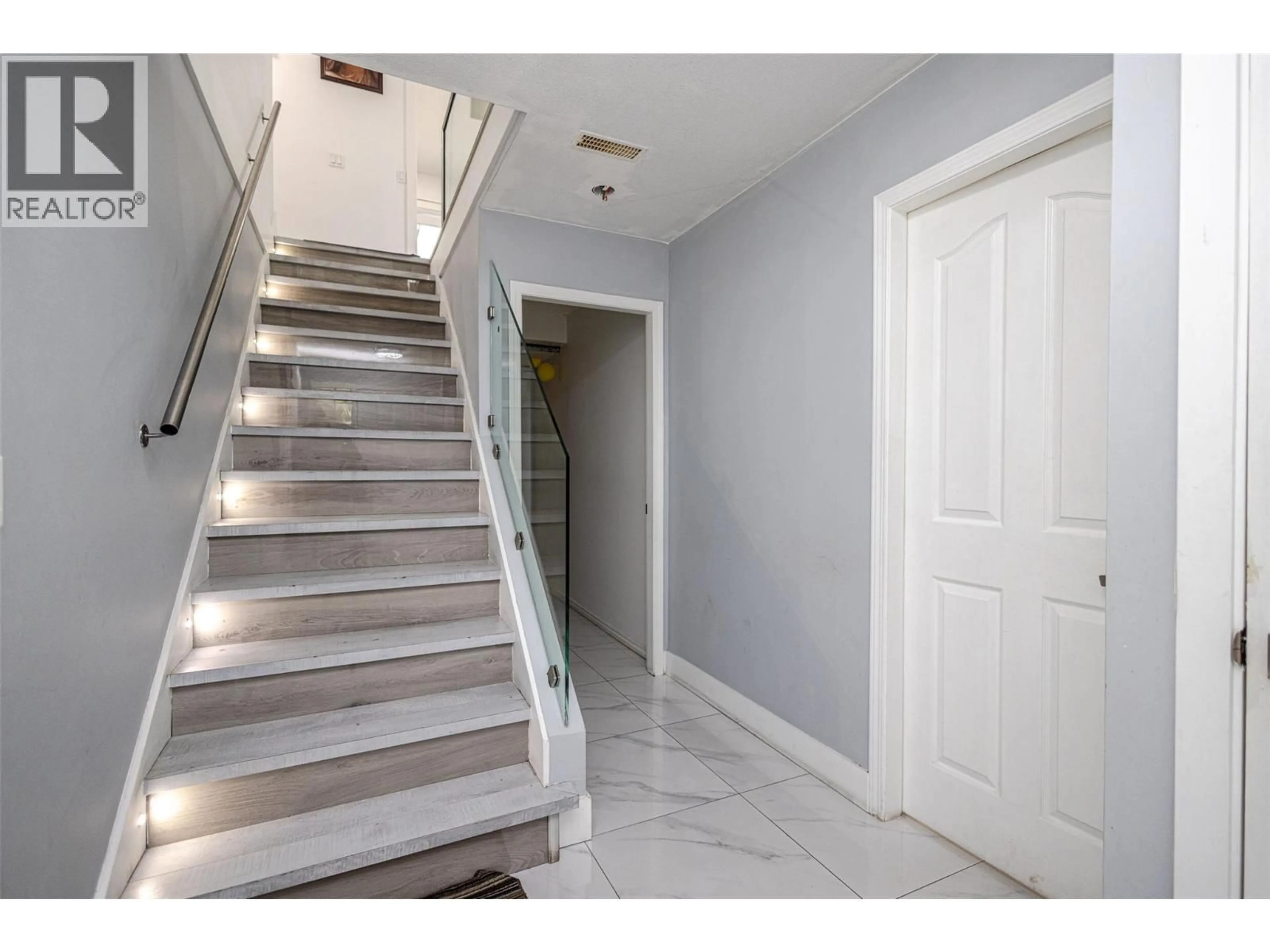 Unknown for 470 WALLACE ROAD, Kelowna British Columbia V1X4T4