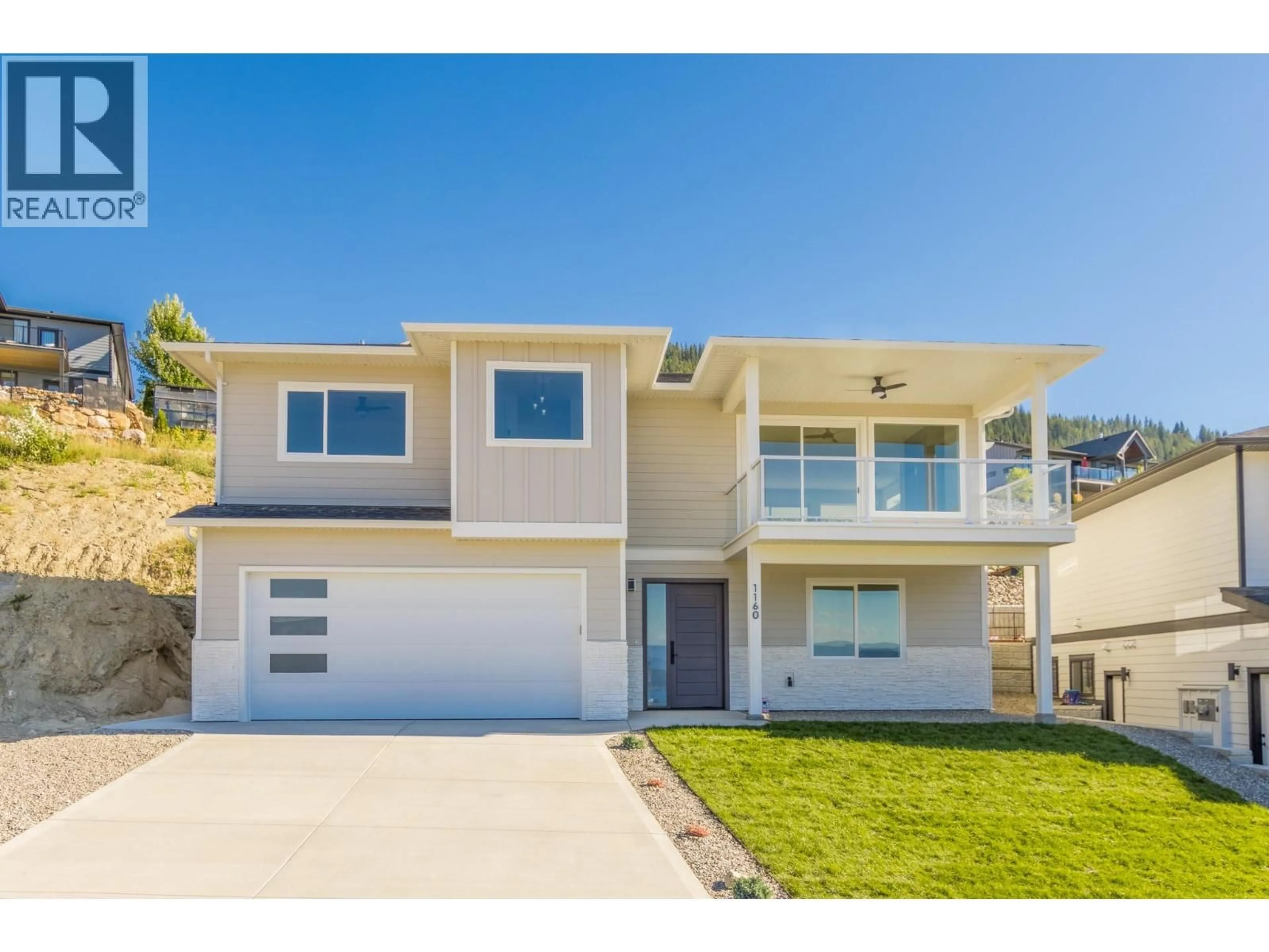 Home with vinyl exterior material, street for 1160 16 AVENUE SOUTHEAST, Salmon Arm British Columbia V1E2R5