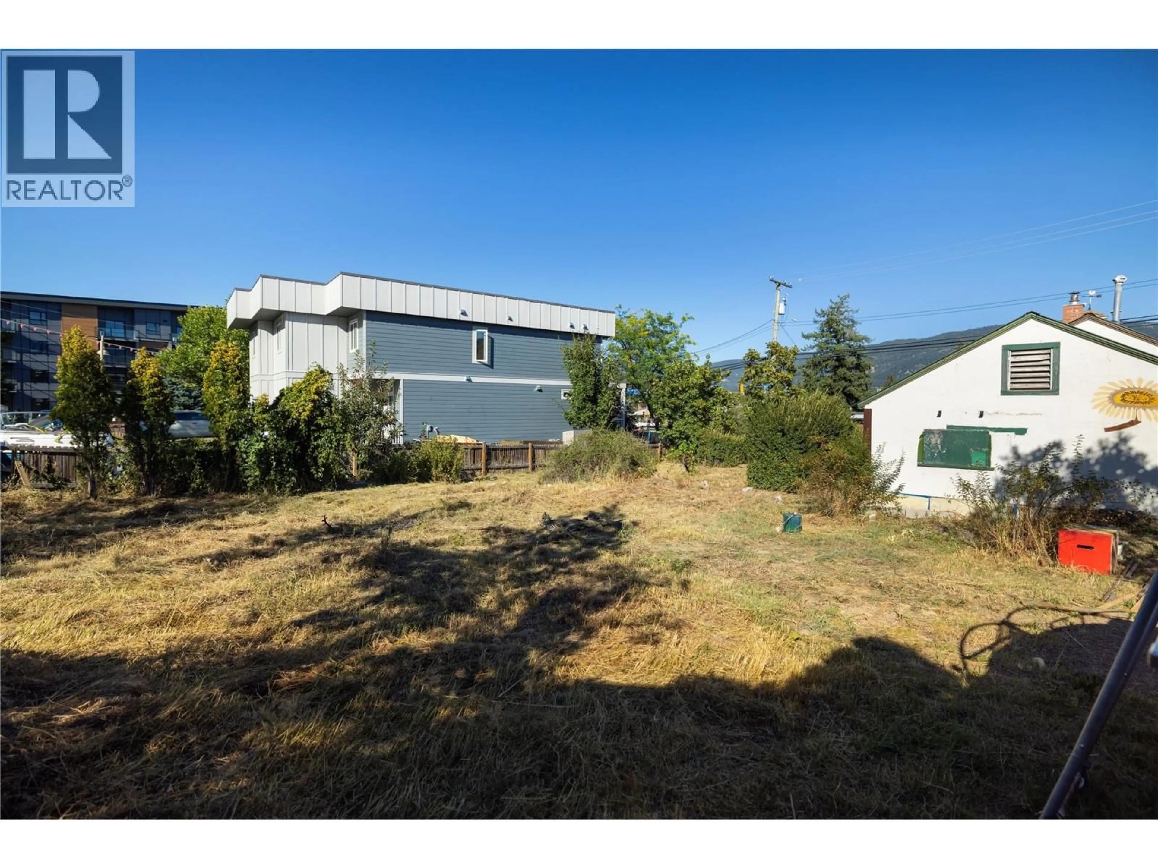 A pic from outside/outdoor area/front of a property/back of a property/a pic from drone, building for 3902 ALEXIS PARK DRIVE, Vernon British Columbia V1T6G9