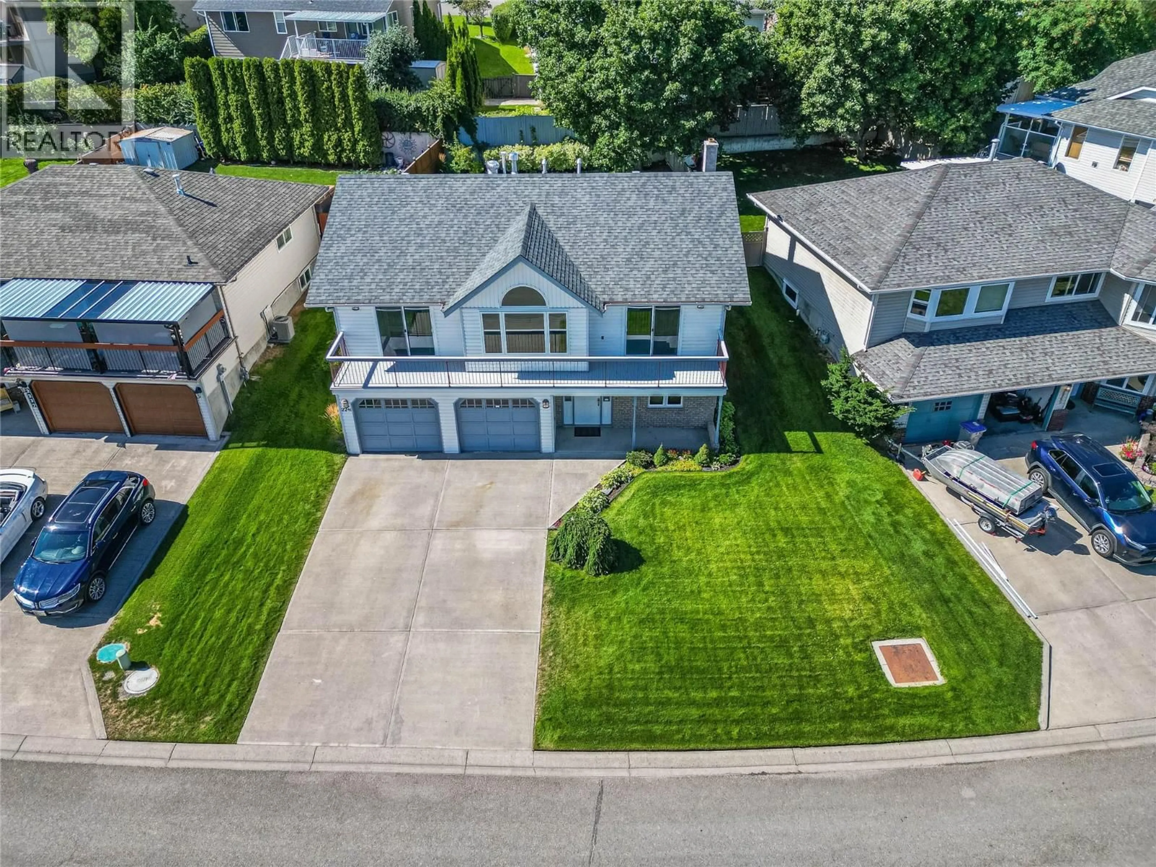 A pic from outside/outdoor area/front of a property/back of a property/a pic from drone, street for 2241 GARYMEDE DRIVE, Kamloops British Columbia V1S1P2