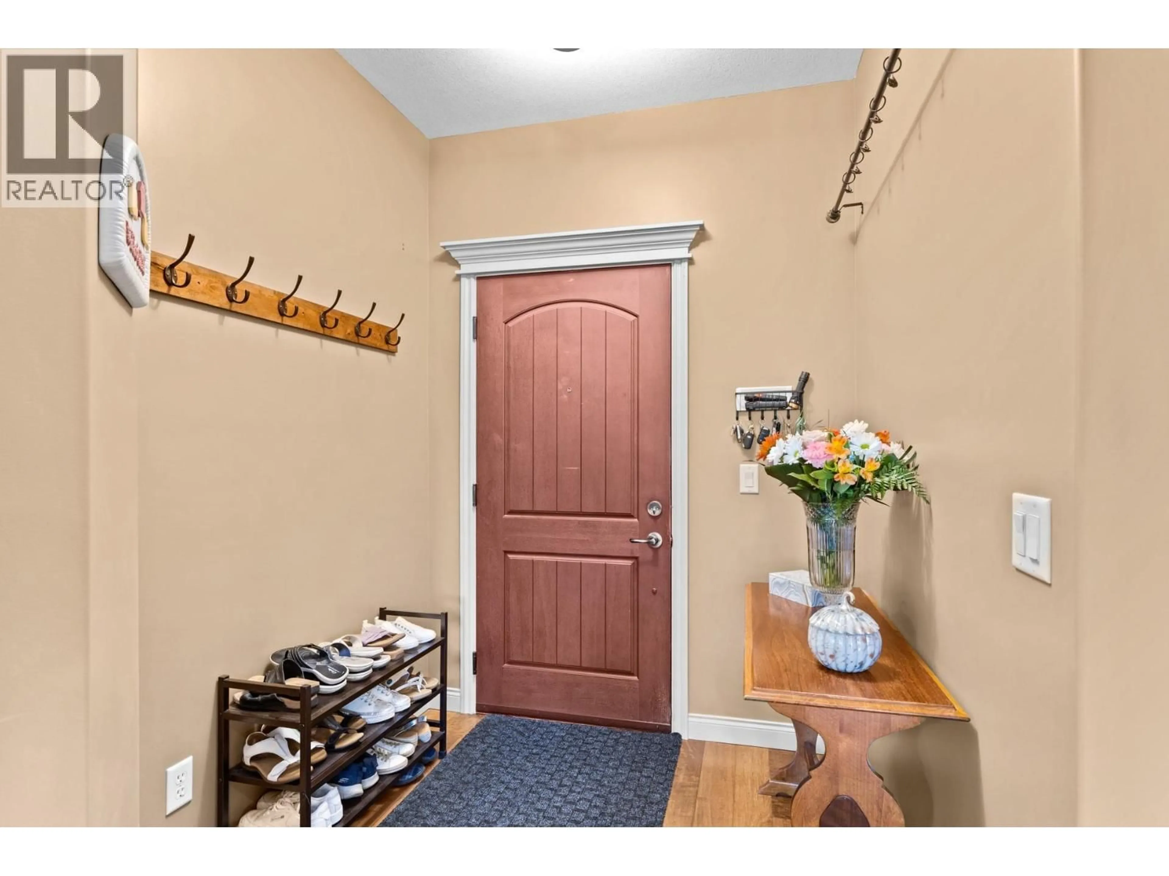 Indoor entryway for 110 - 2760 AUBURN ROAD, West Kelowna British Columbia V4T4C2
