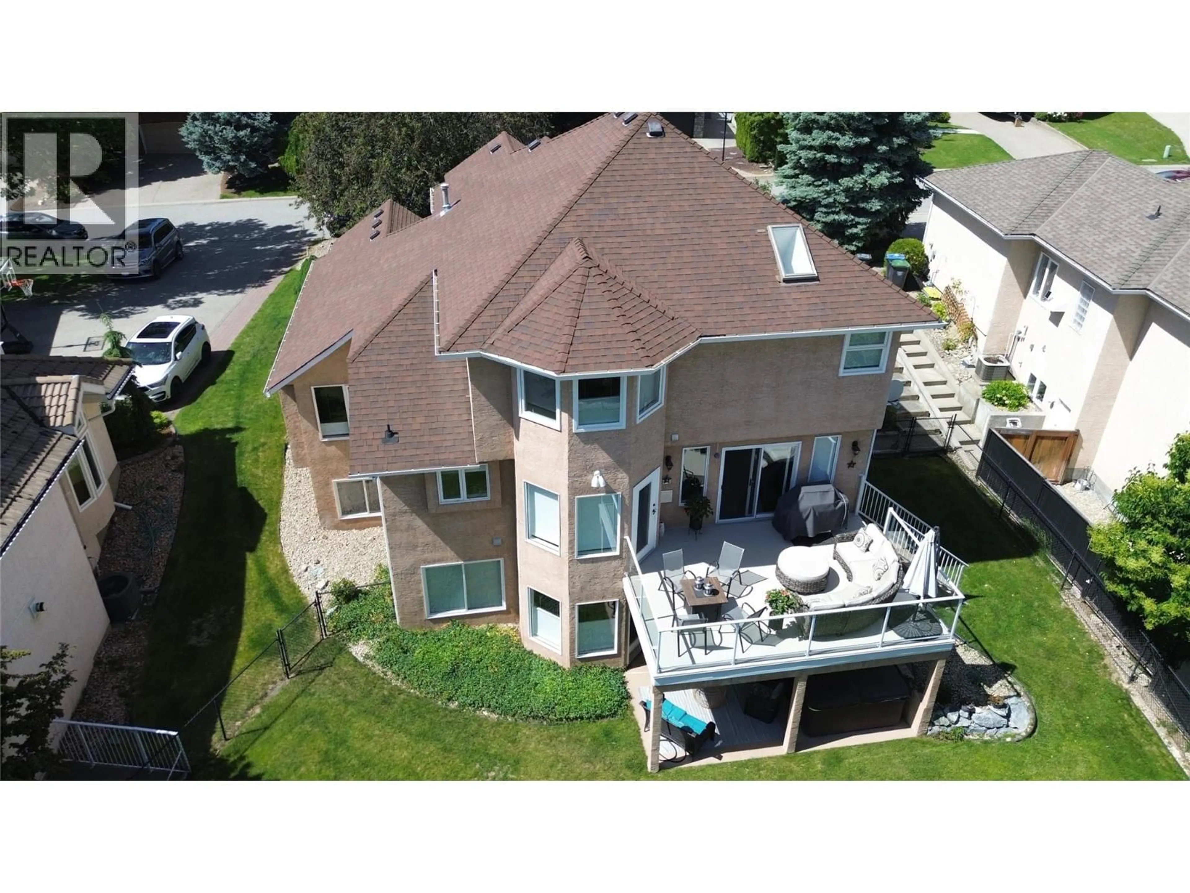 A pic from outside/outdoor area/front of a property/back of a property/a pic from drone, unknown for 2193 BRECKENRIDGE COURT, Kelowna British Columbia V1V1W2