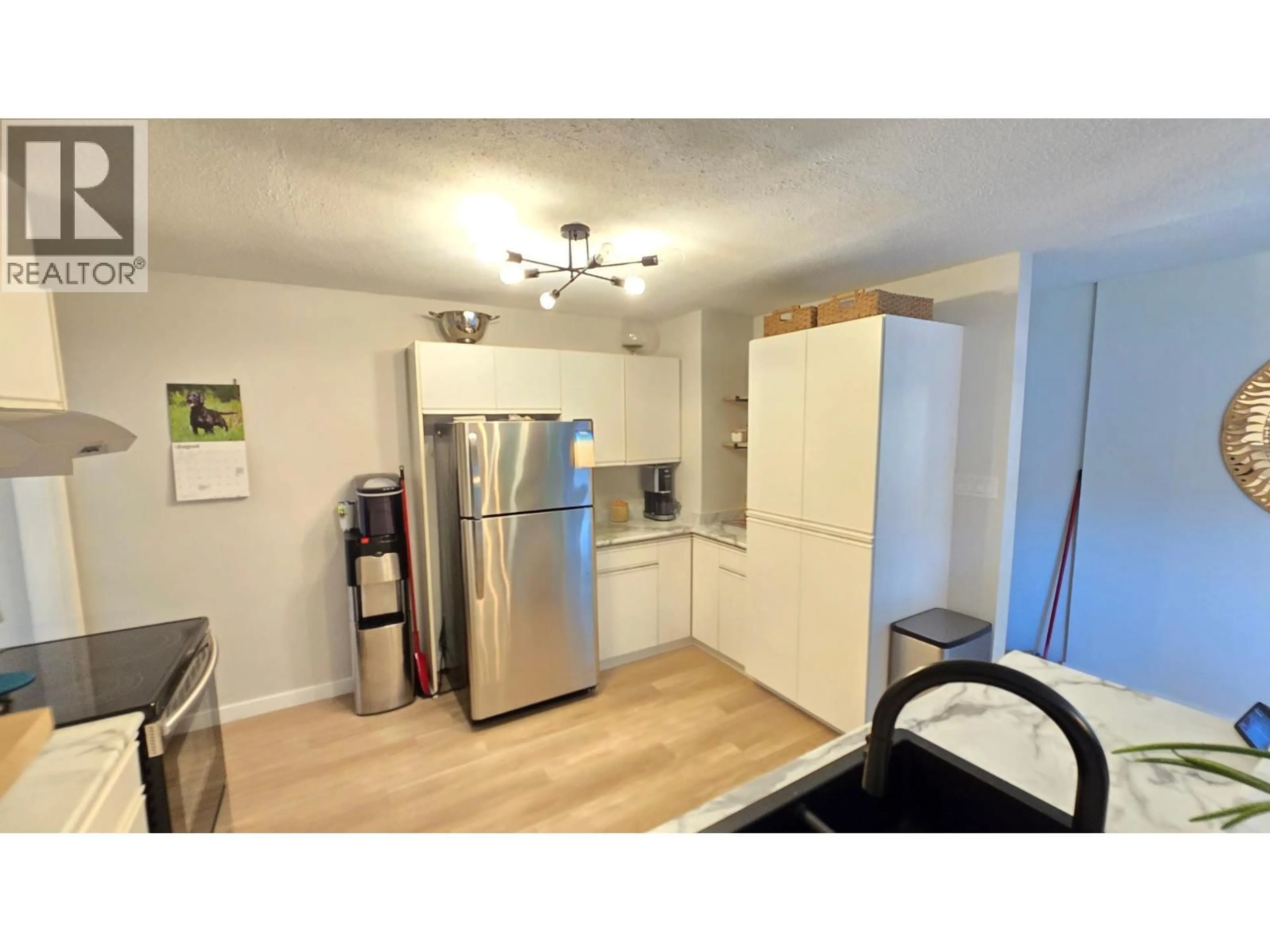 Standard kitchen, wood/laminate floor for 160 PUMP ROAD, Kamloops British Columbia V2C4Y6