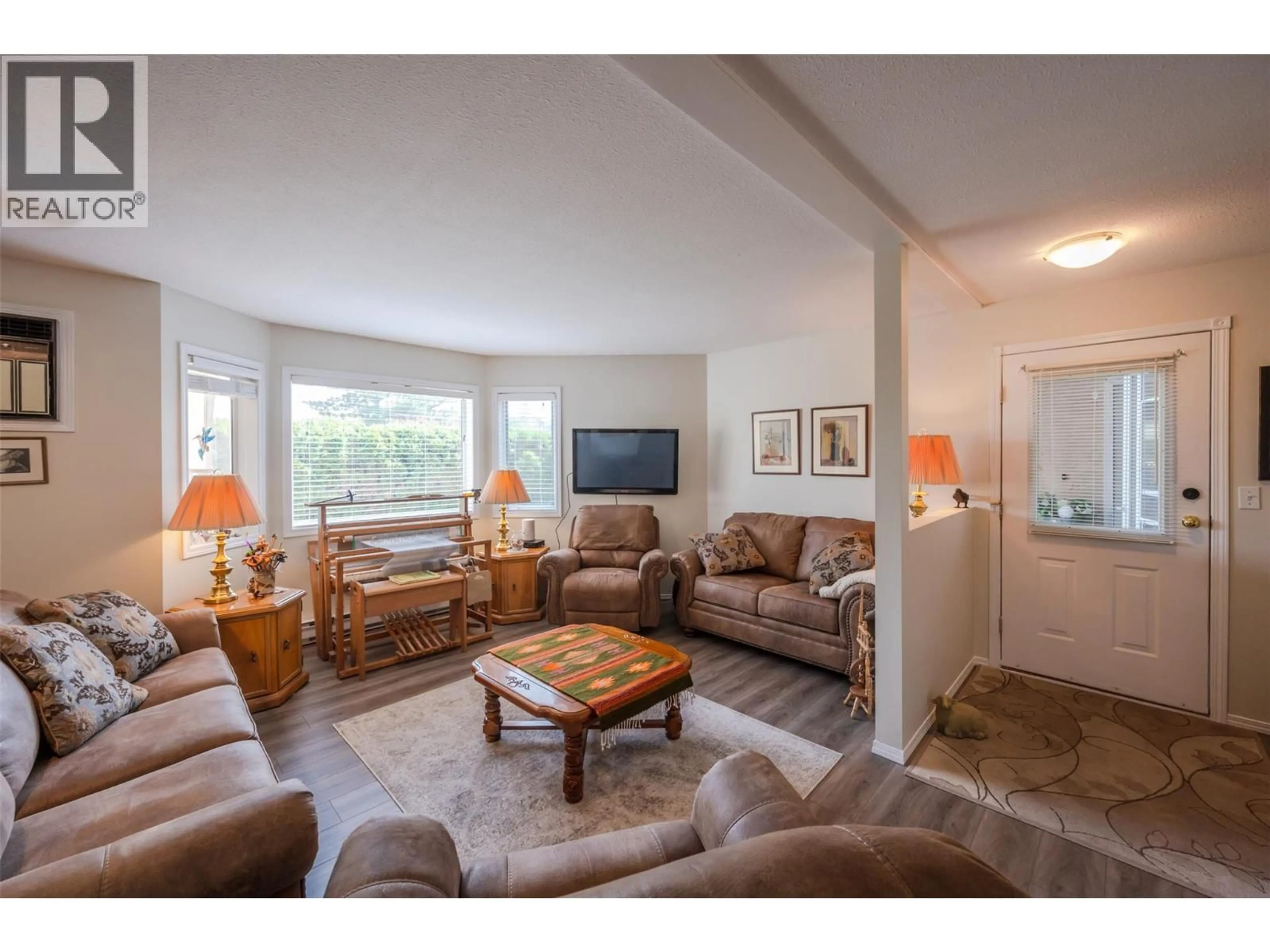 Living room with furniture, unknown for 21 - 14008 VICTORIA ROAD, Summerland British Columbia V0H1Z5