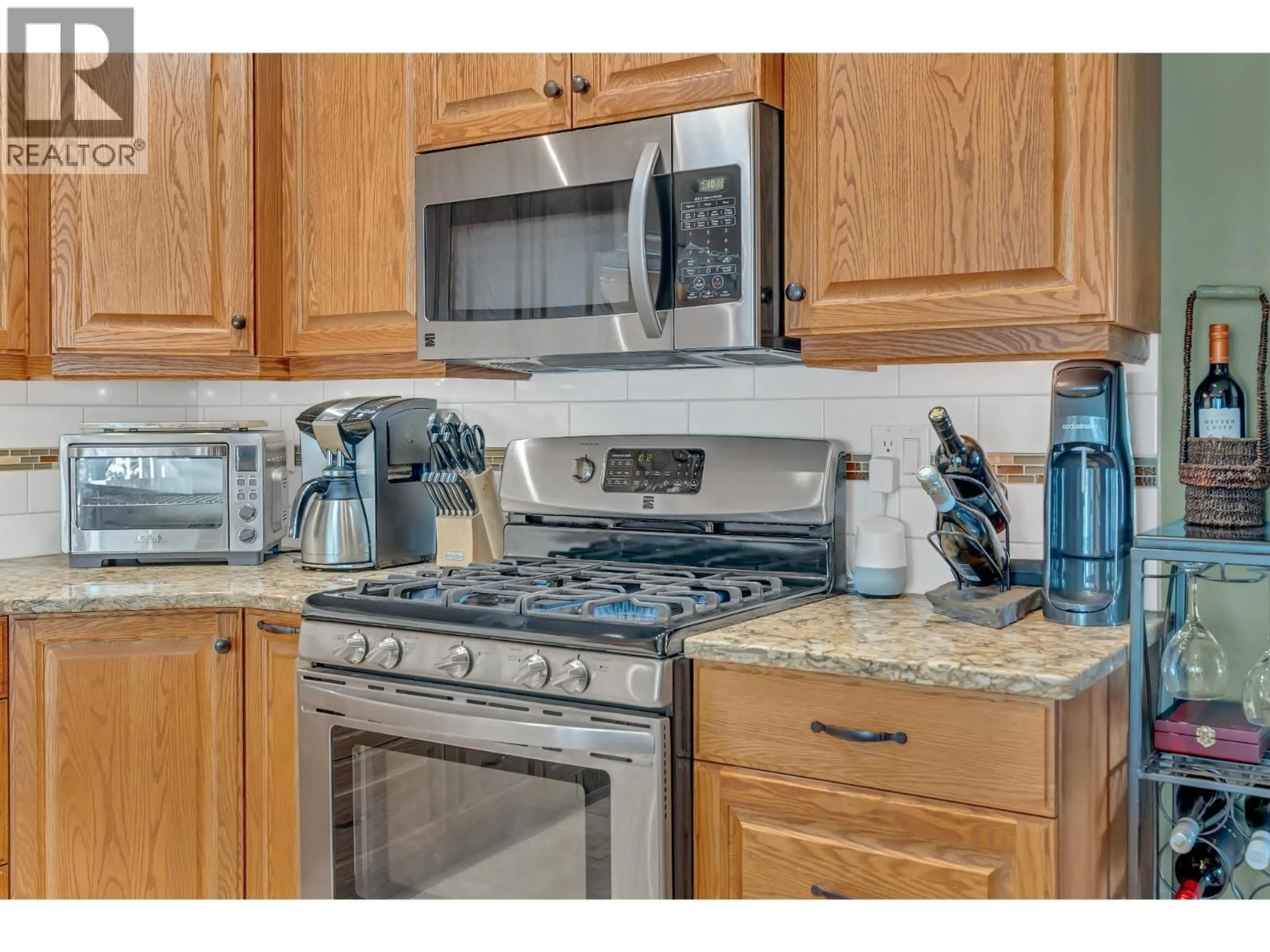 Standard kitchen, unknown for 3008 QUAIL CRESCENT, Kelowna British Columbia V1V1Z8
