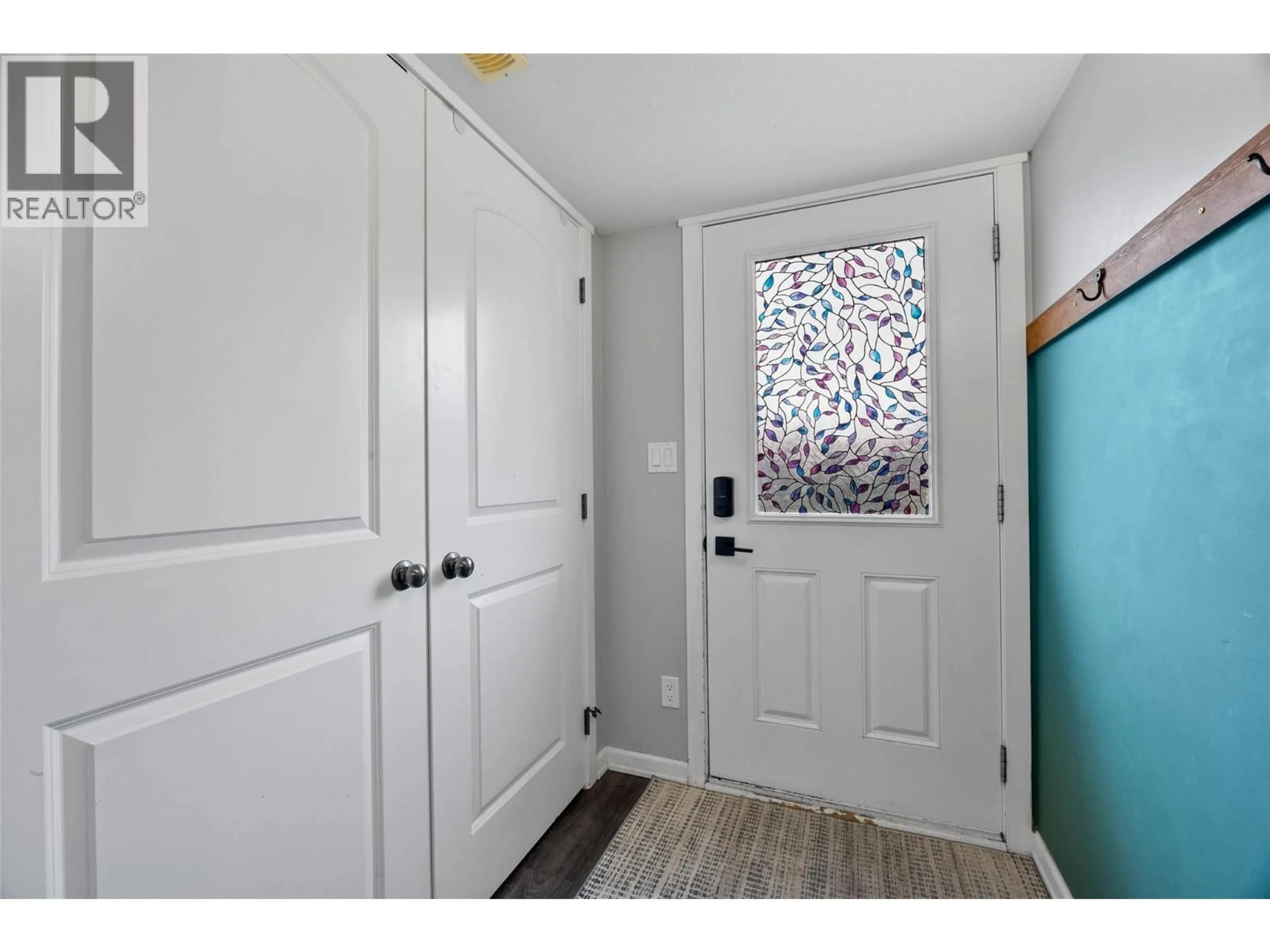 Indoor entryway for 34 - 1900 HUGH ALLAN DRIVE, Kamloops British Columbia V1S0A8