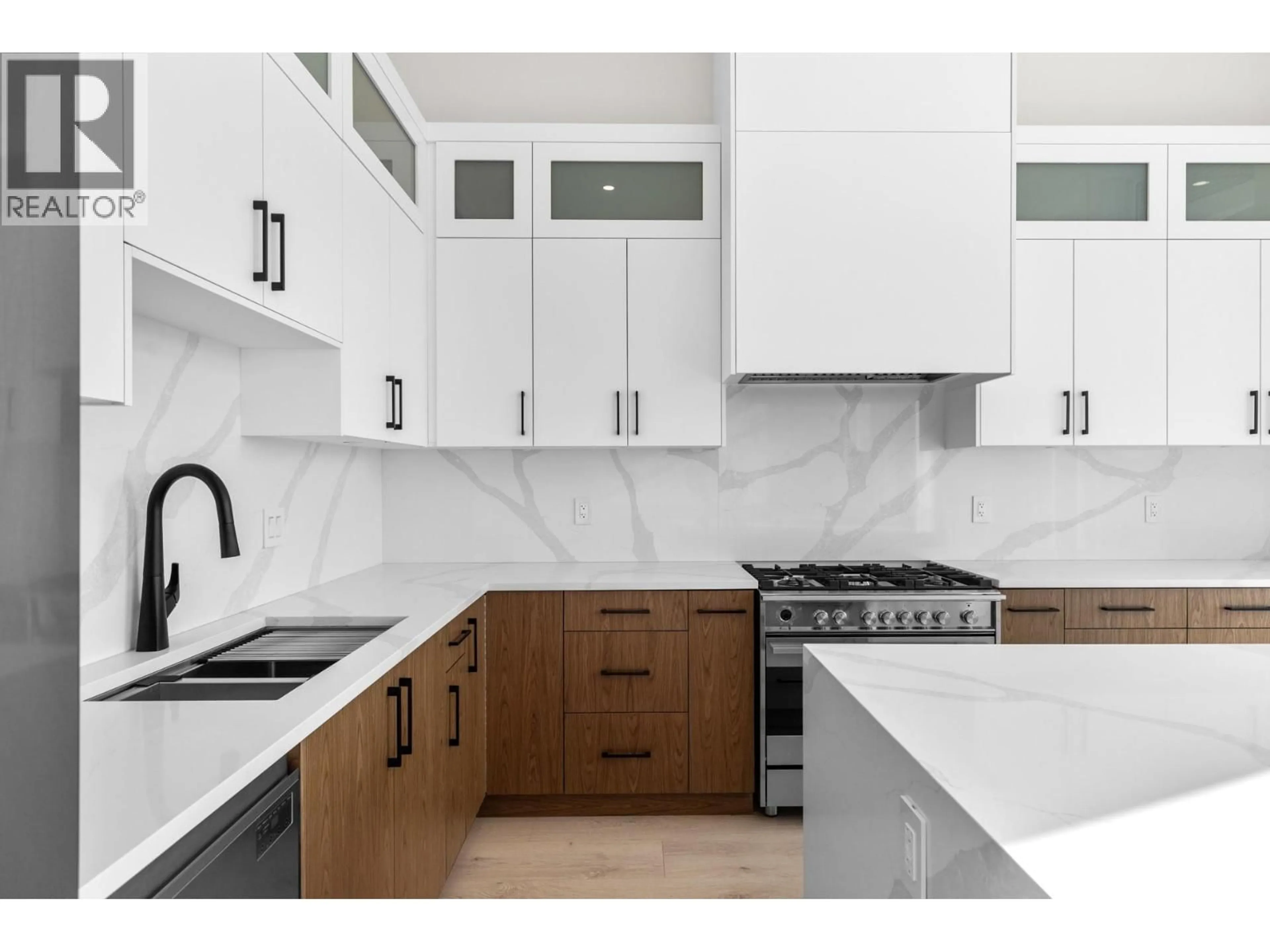 Contemporary kitchen, ceramic/tile floor for 6048 GERRIE ROAD, Peachland British Columbia V0H1X4