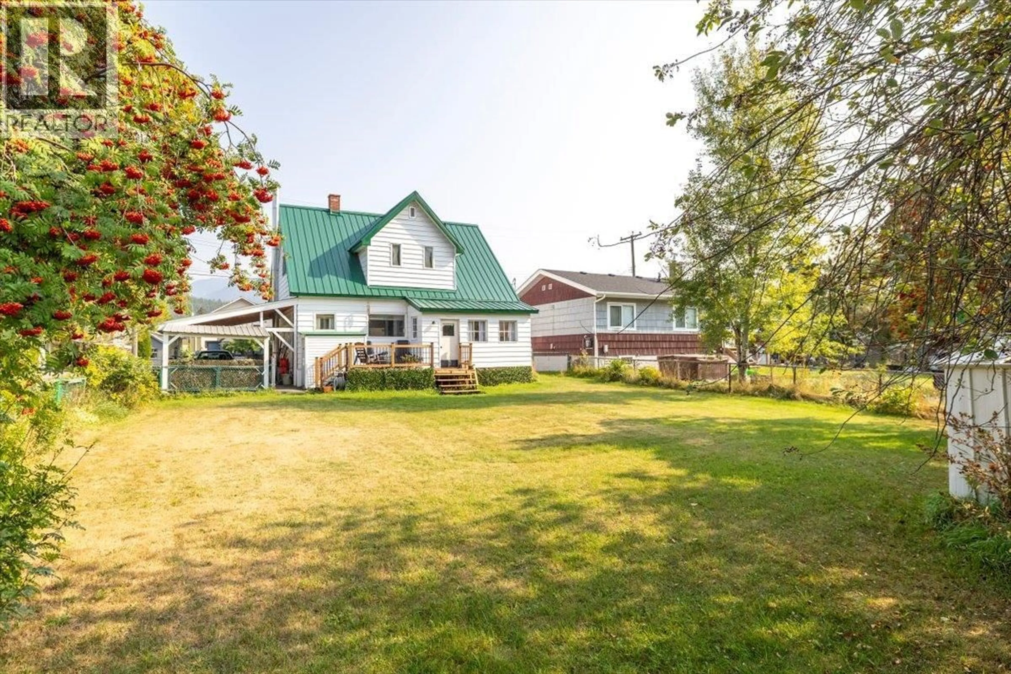 A pic from outside/outdoor area/front of a property/back of a property/a pic from drone, unknown for 1041 8TH AVENUE, Fernie British Columbia V0b1M0