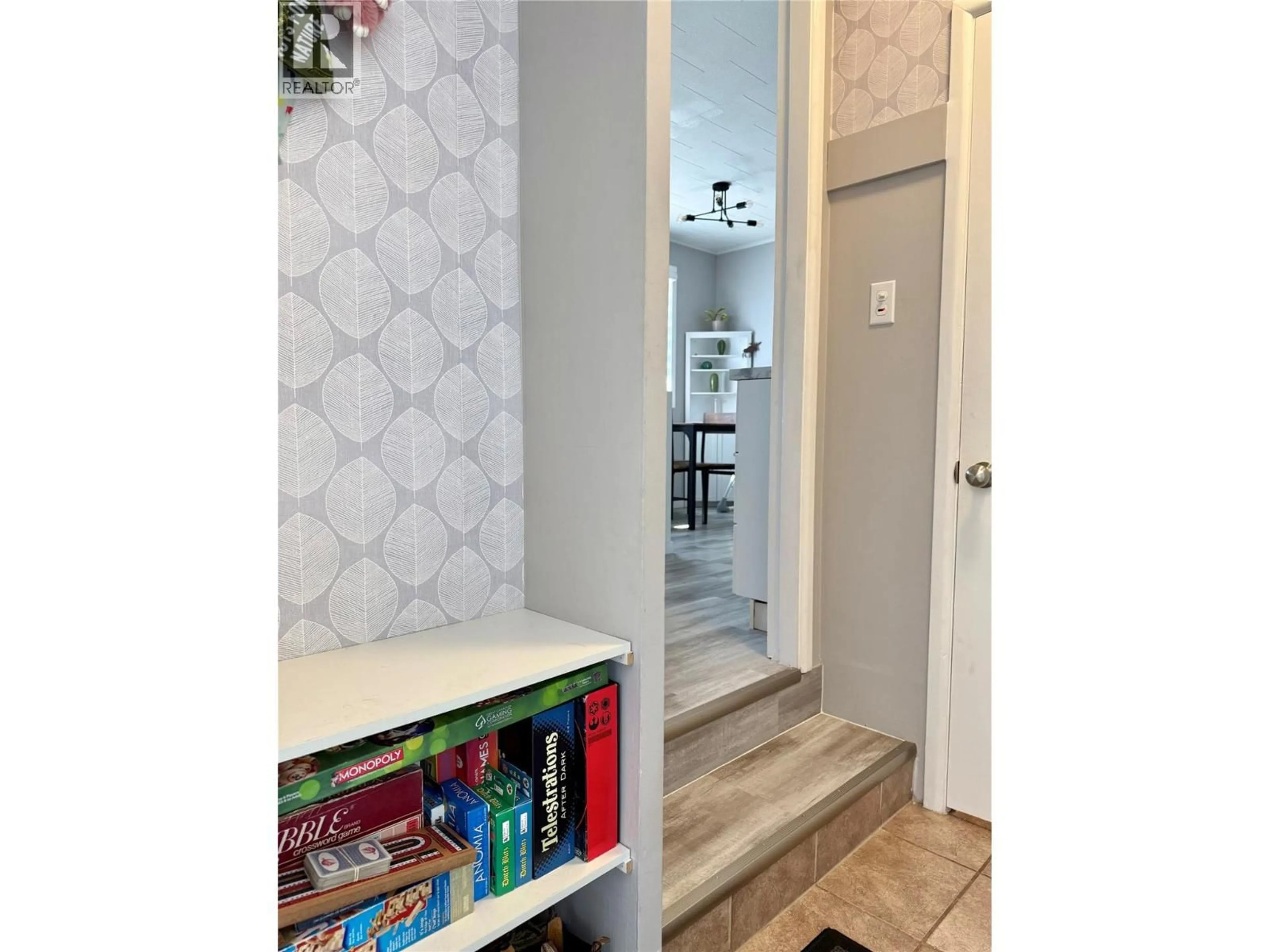 Indoor entryway for 1971 75 AVENUE, Grand Forks British Columbia V0H1H2