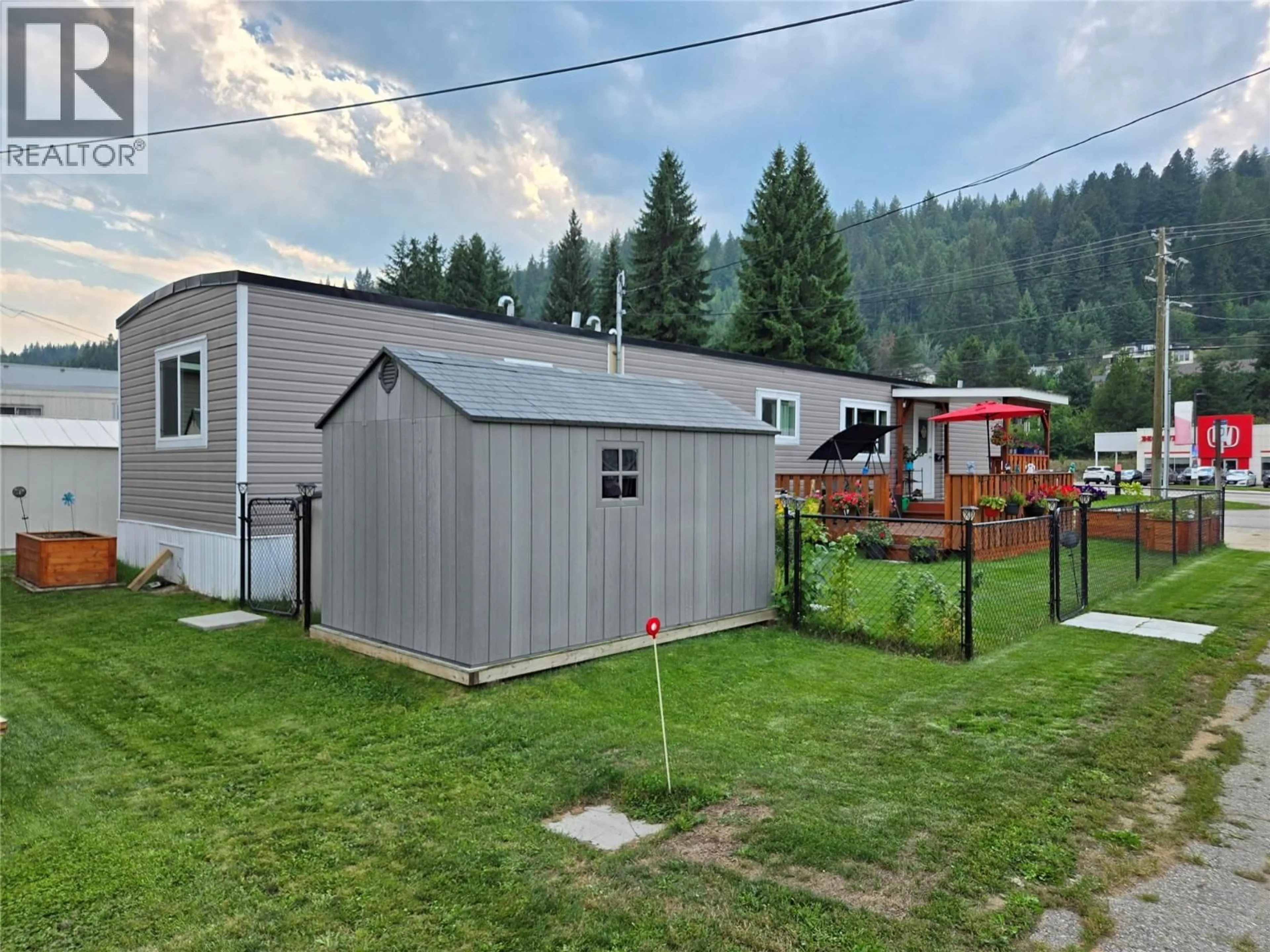 Shed for 21 - 1601 COLUMBIA AVENUE, Castlegar British Columbia V1N1J1