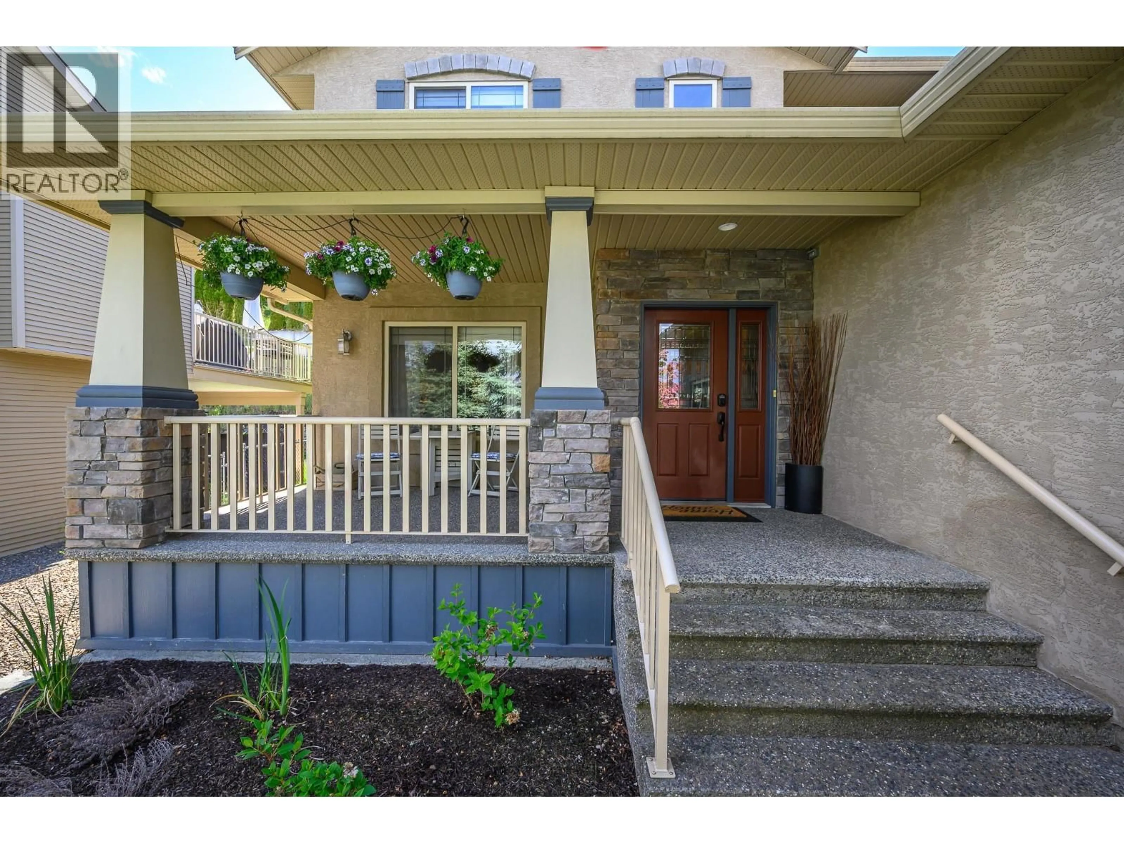 Indoor entryway for 955 MT BEGBIE DRIVE, Vernon British Columbia V1B2Z5
