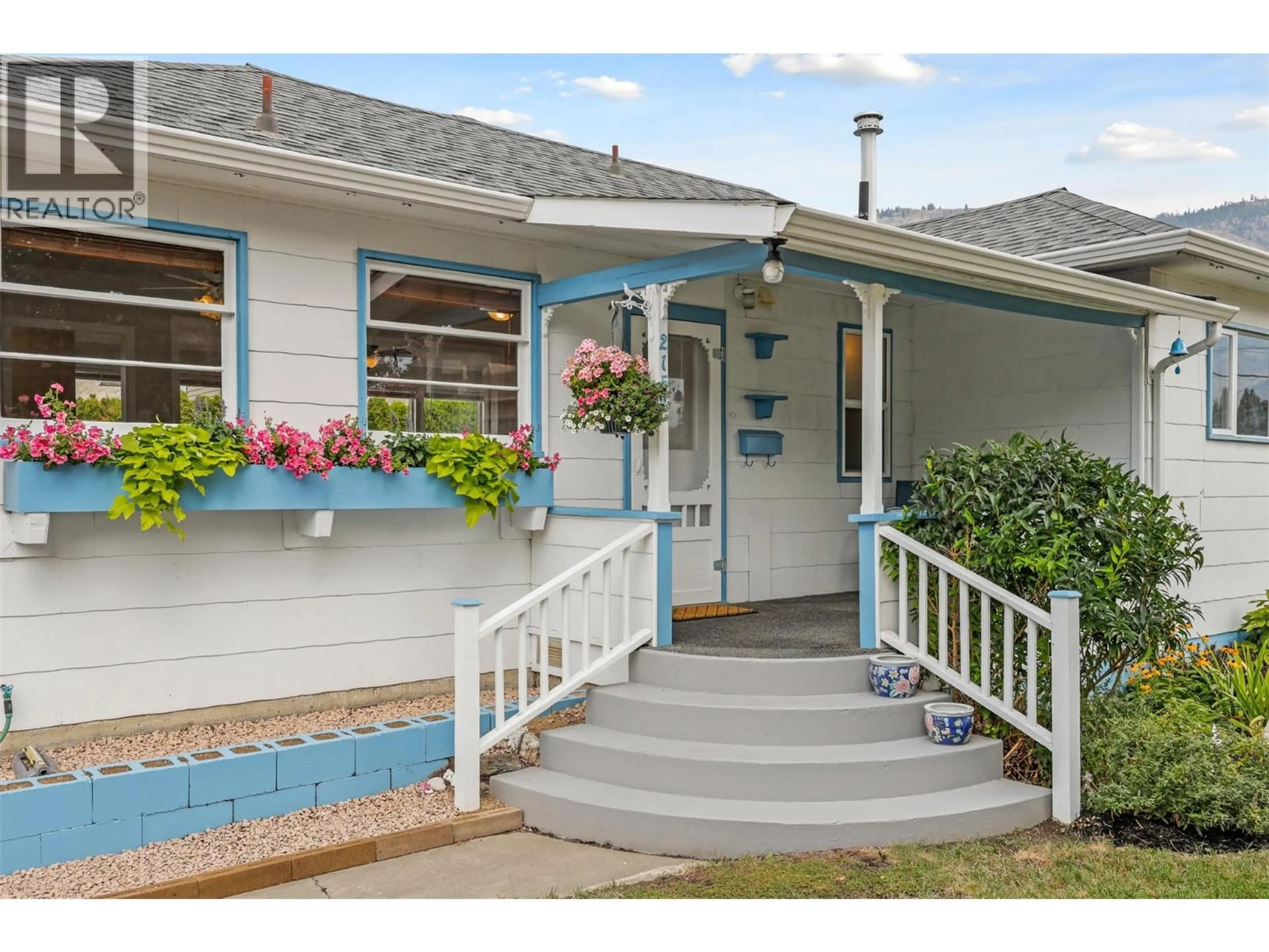 Home with vinyl exterior material, street for 2152 CRESCENT DRIVE, Kamloops British Columbia V2C4J5