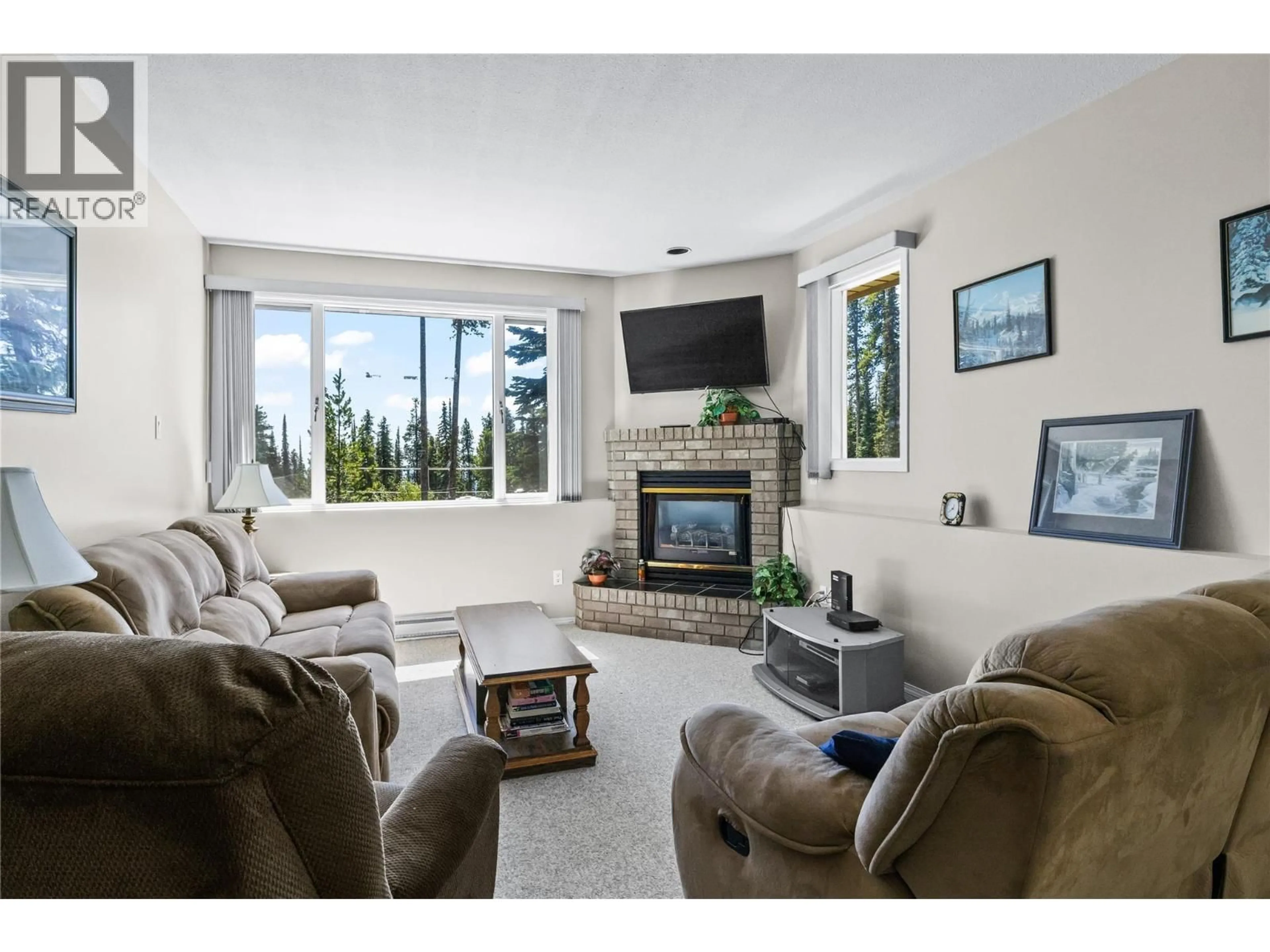 Living room with furniture, unknown for C - 4931 SNOWPINES ROAD, Big White British Columbia V1P1P3