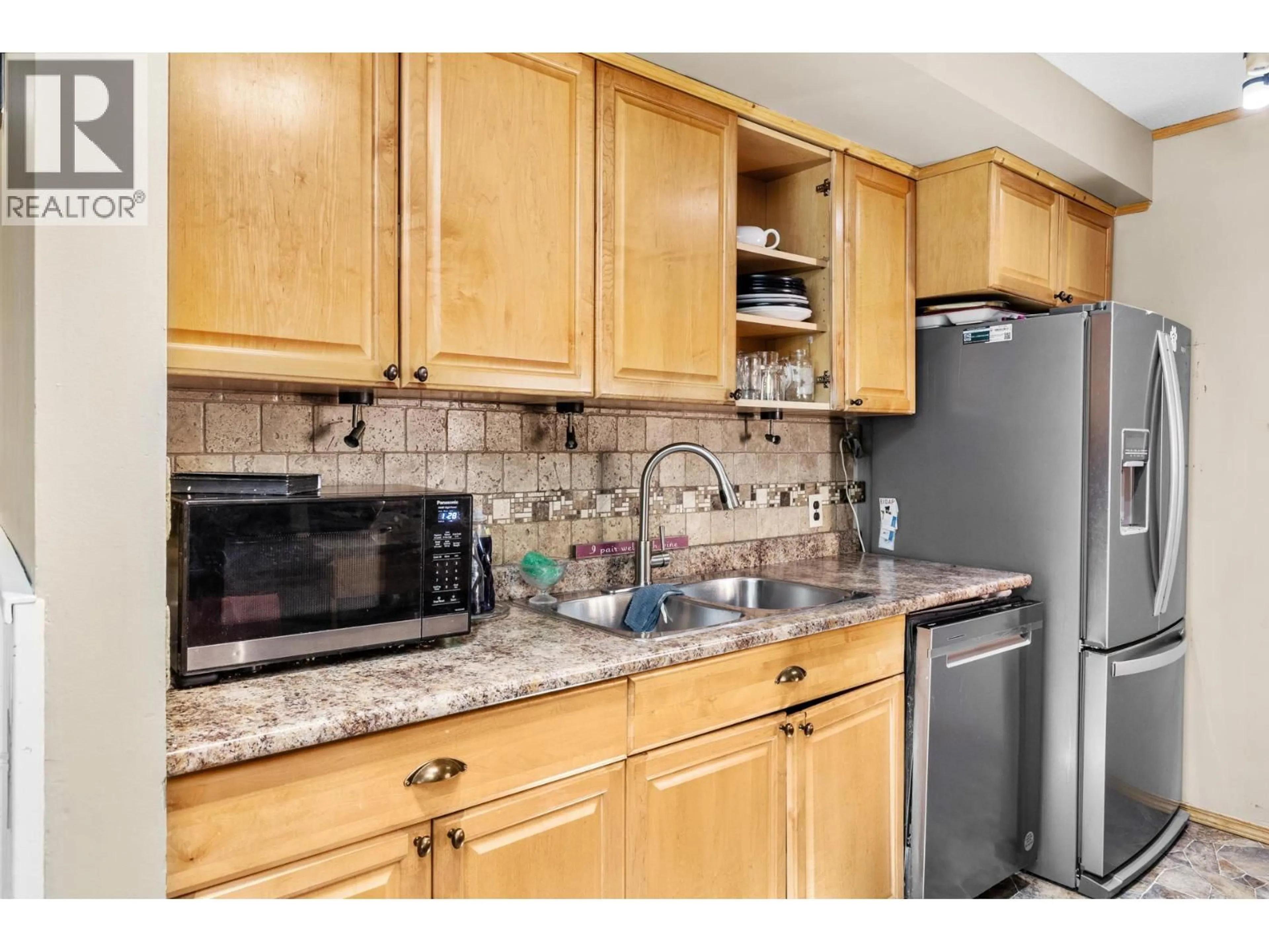 Standard kitchen, unknown for 3376/3378 MCMILLAN ROAD, West Kelowna British Columbia V4T1H1