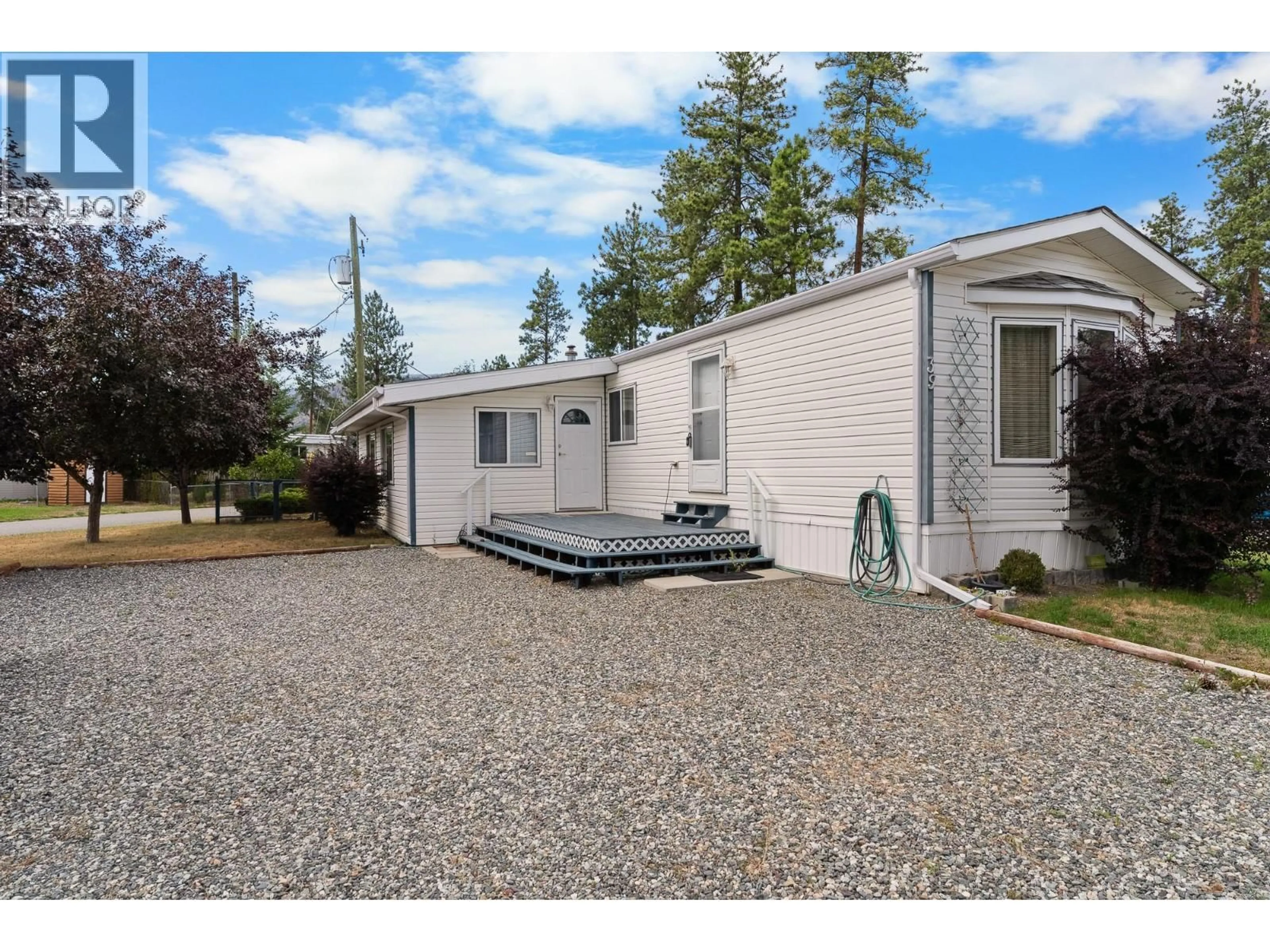 Home with vinyl exterior material, street for 39 - 254 MERRITT-SPENCES BRIDGE HIGHWAY, Merritt British Columbia V1K1M7