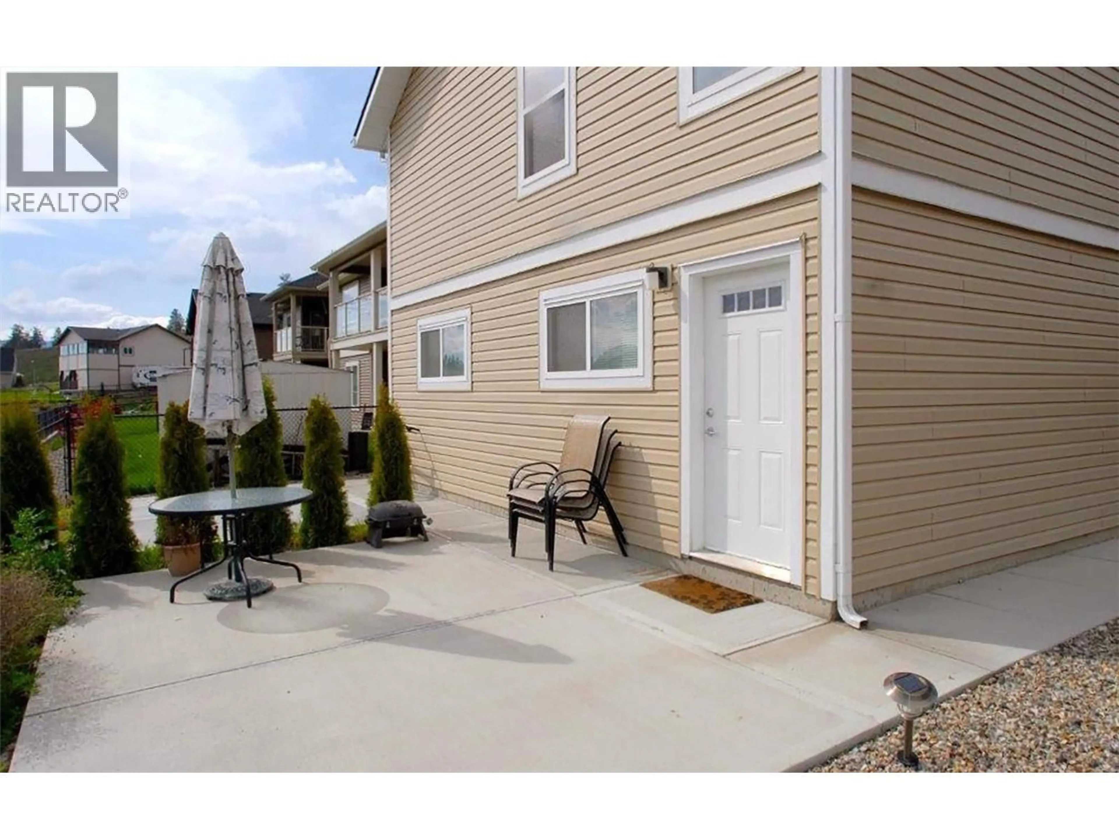 Patio, street for 319 ARAB ROAD, Kelowna British Columbia V1V3A8
