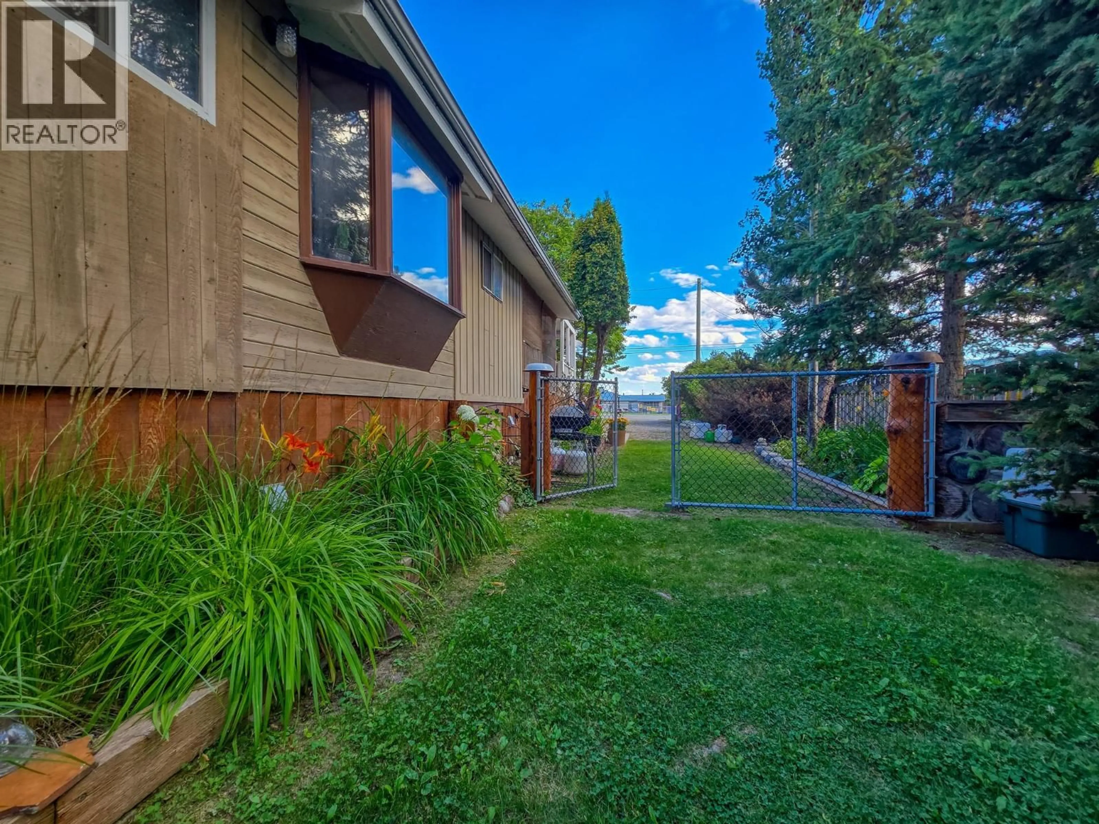 A pic from outside/outdoor area/front of a property/back of a property/a pic from drone, street for 4755 NORTH STREET, Windermere British Columbia V0B2L2