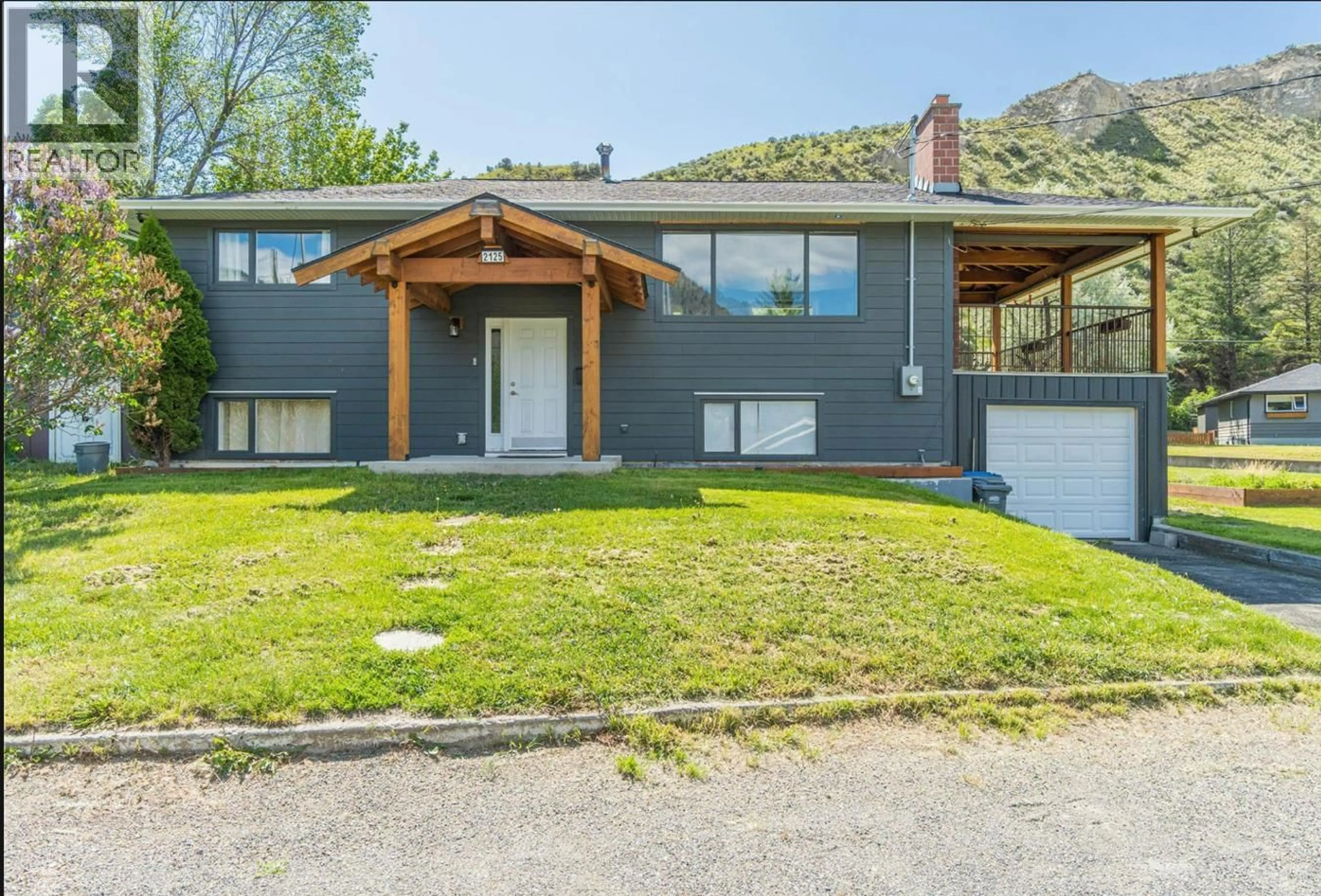 Home with vinyl exterior material, mountain view for 2125 CRESCENT DRIVE, Kamloops British Columbia V2C4J5