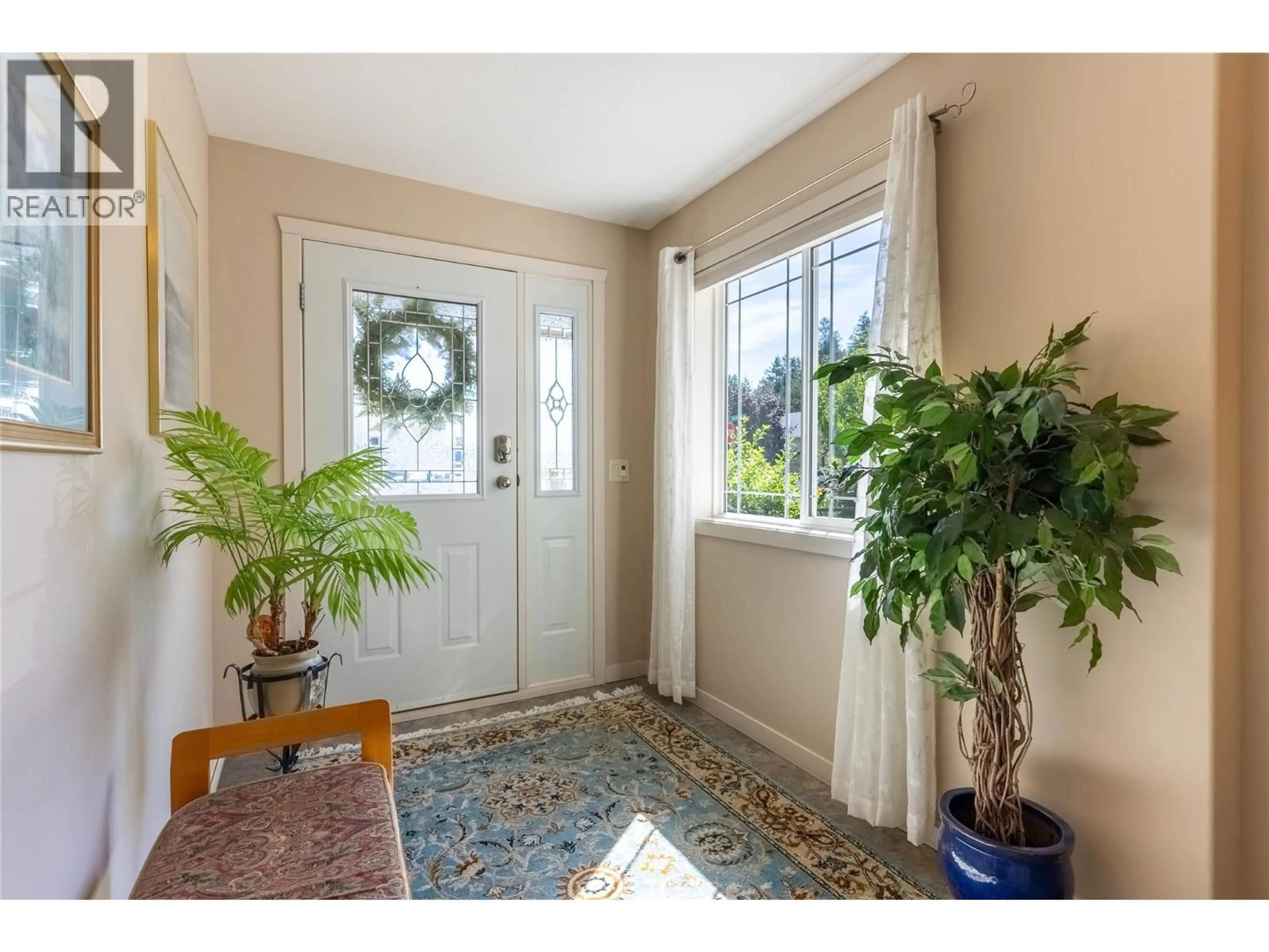 Indoor entryway for 2595 TALBOT DRIVE, Kamloops British Columbia V1S2B2