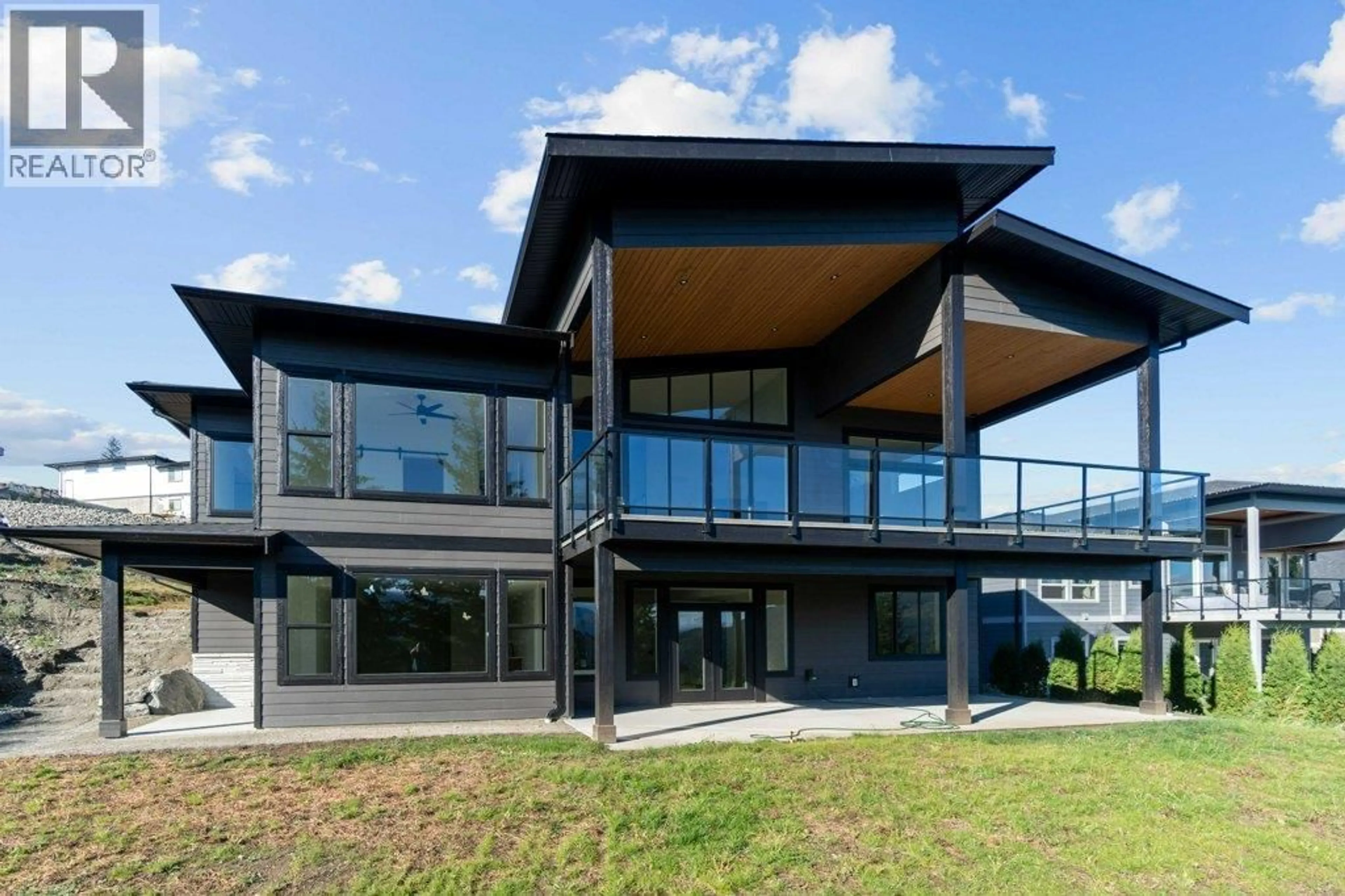 Home with vinyl exterior material, unknown for 2506 HIGHLANDS DRIVE, Blind Bay British Columbia V0E1H2