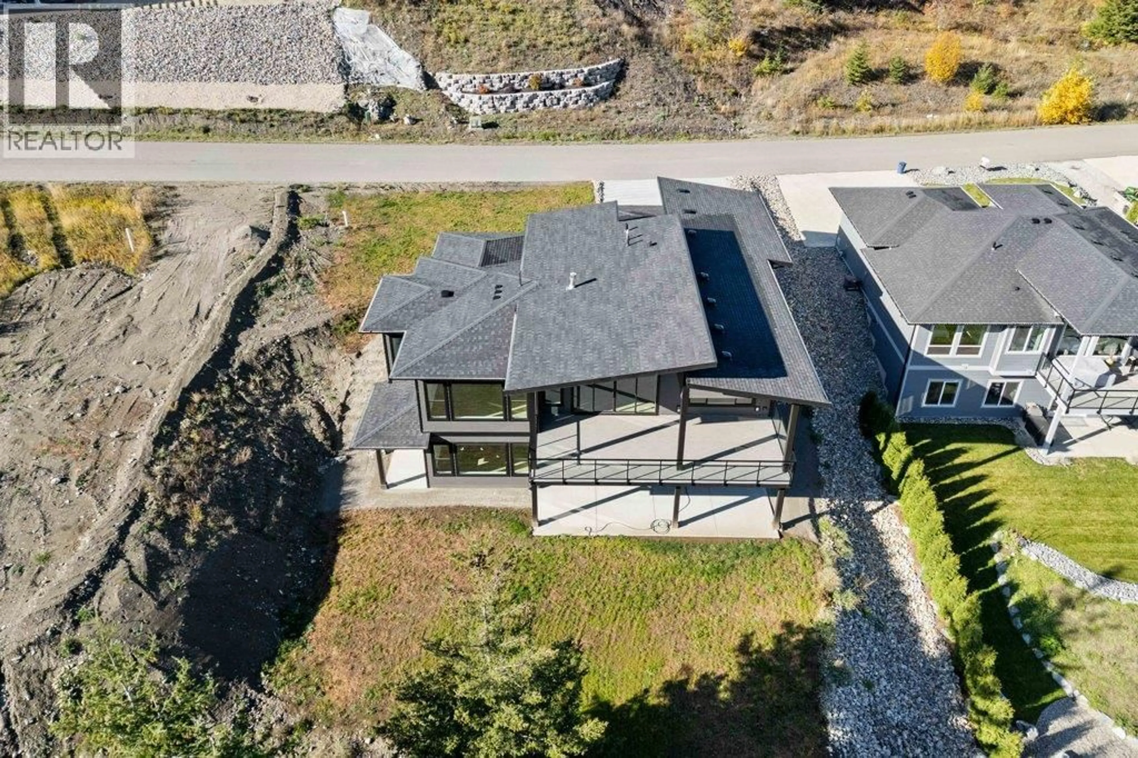 A pic from outside/outdoor area/front of a property/back of a property/a pic from drone, unknown for 2506 HIGHLANDS DRIVE, Blind Bay British Columbia V0E1H2