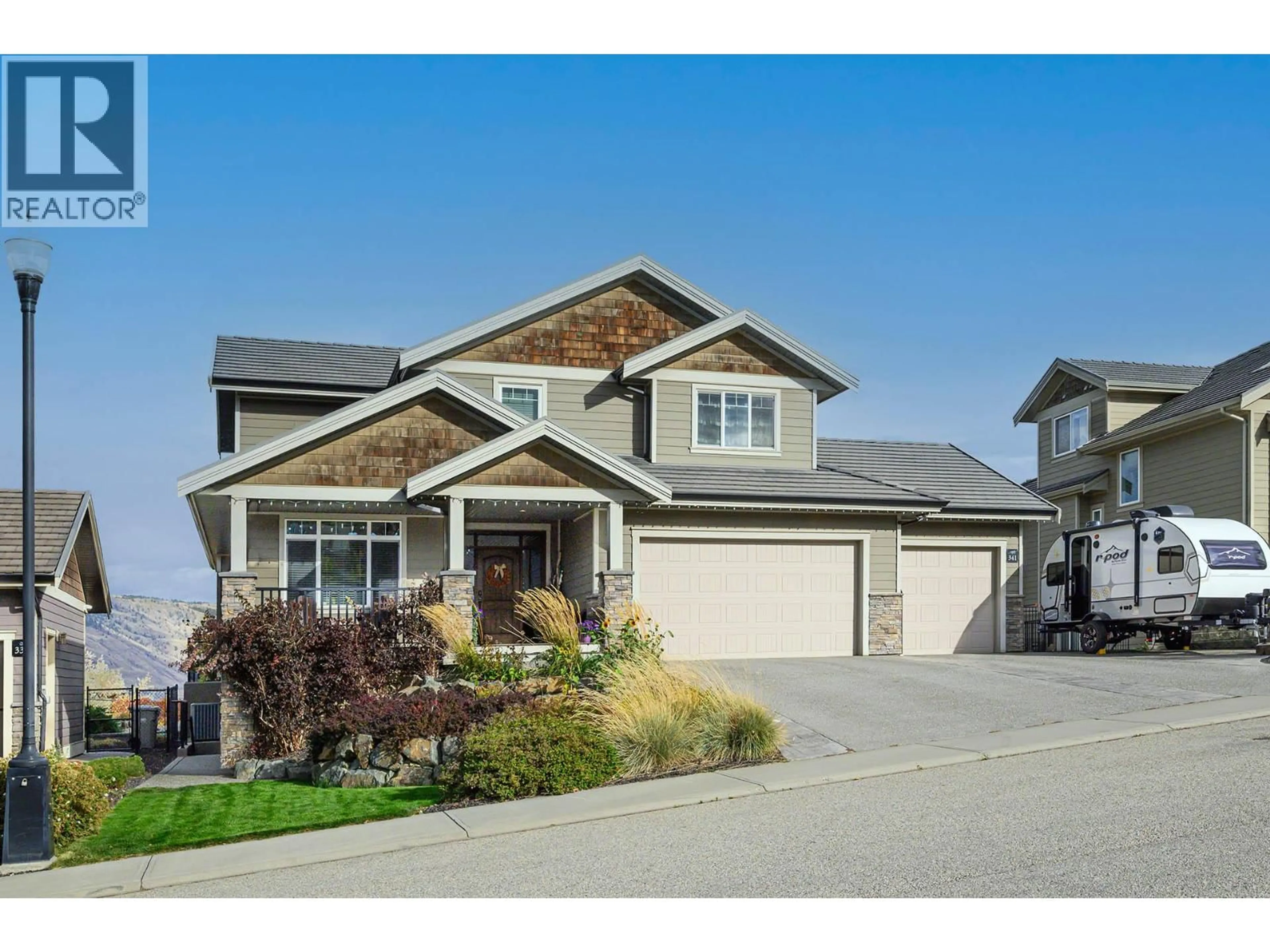 Home with vinyl exterior material, street for 341 FERNIE PLACE, Kamloops British Columbia V2C6S4