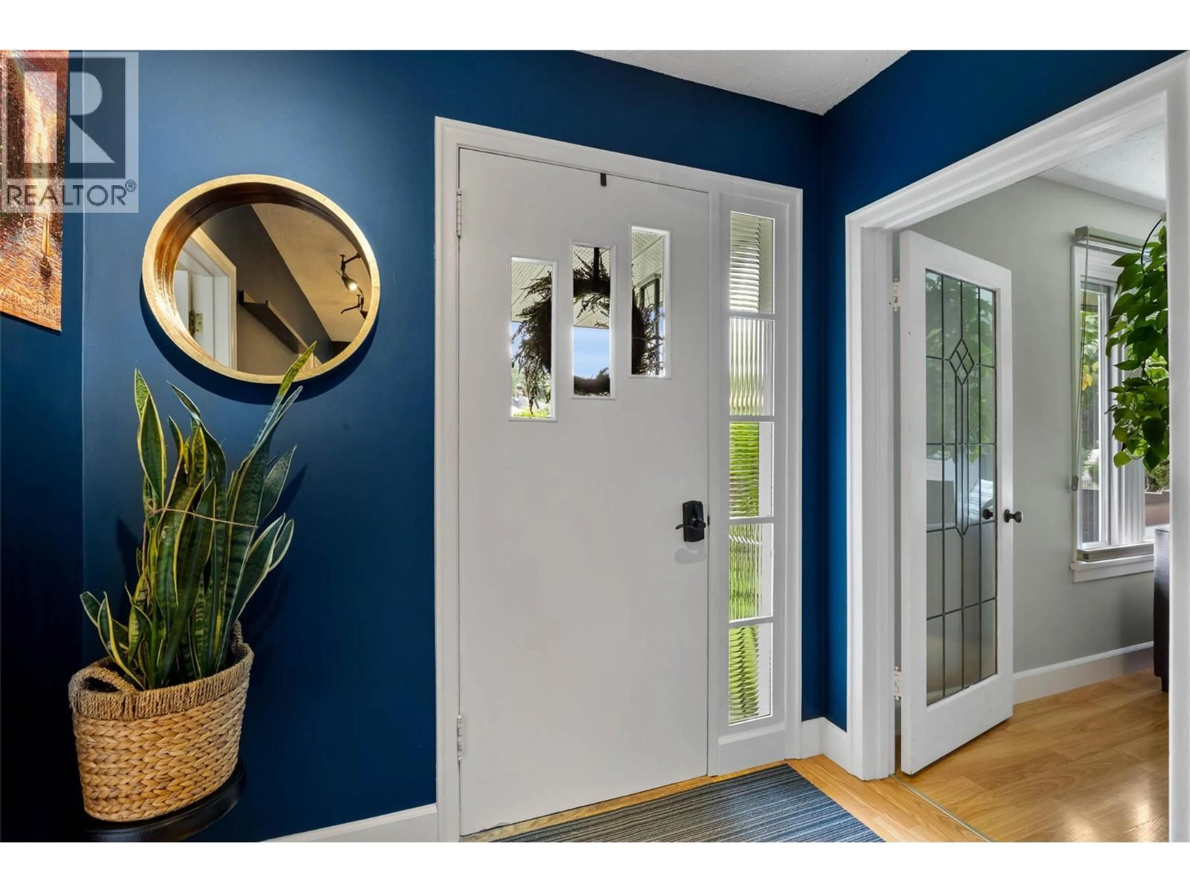 Indoor entryway for 838 NICOLA STREET, Kamloops British Columbia V2C2R7