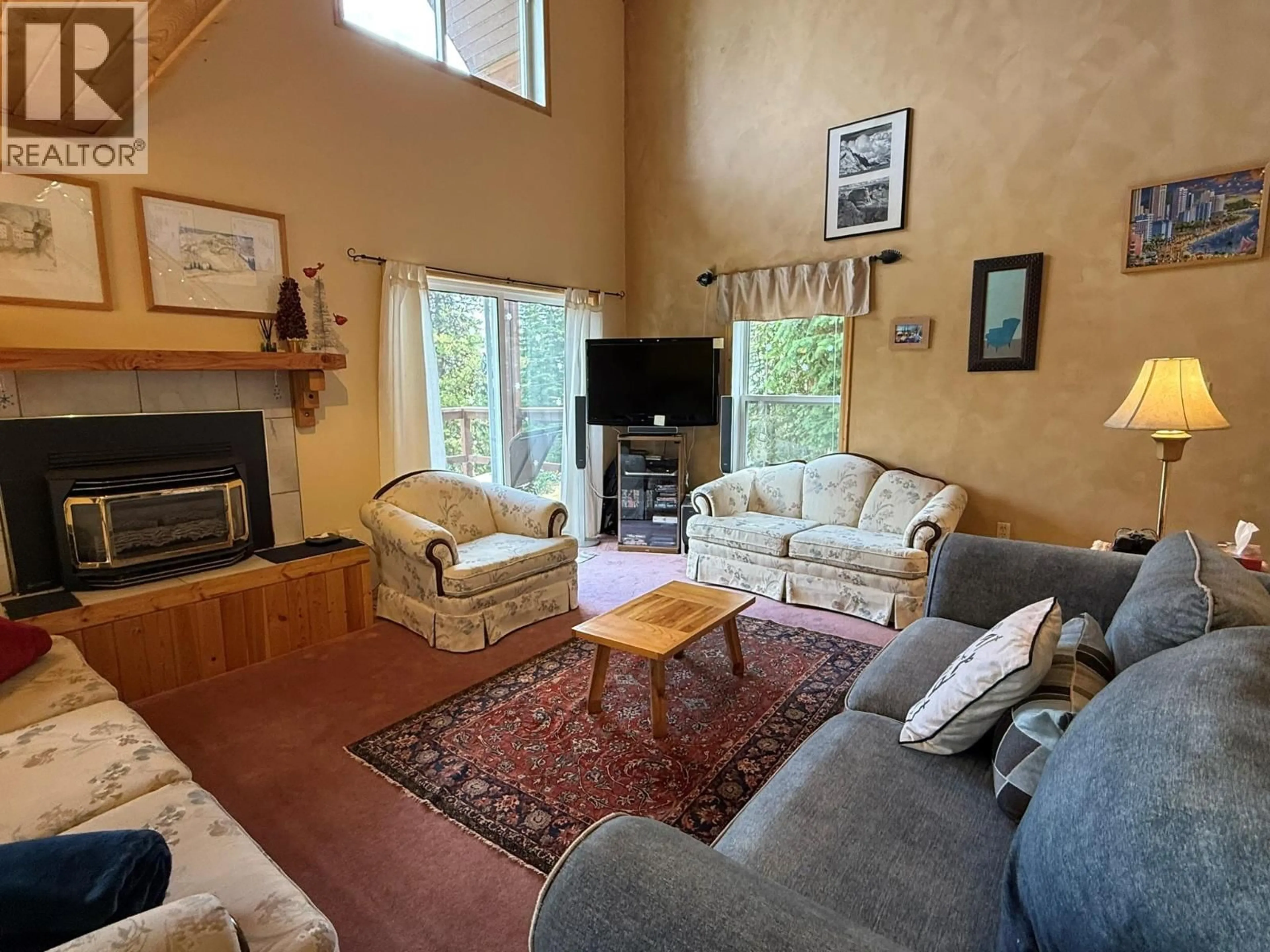 Living room with furniture, unknown for 150 PORCUPINE ROAD, Oliver British Columbia V0H1T8