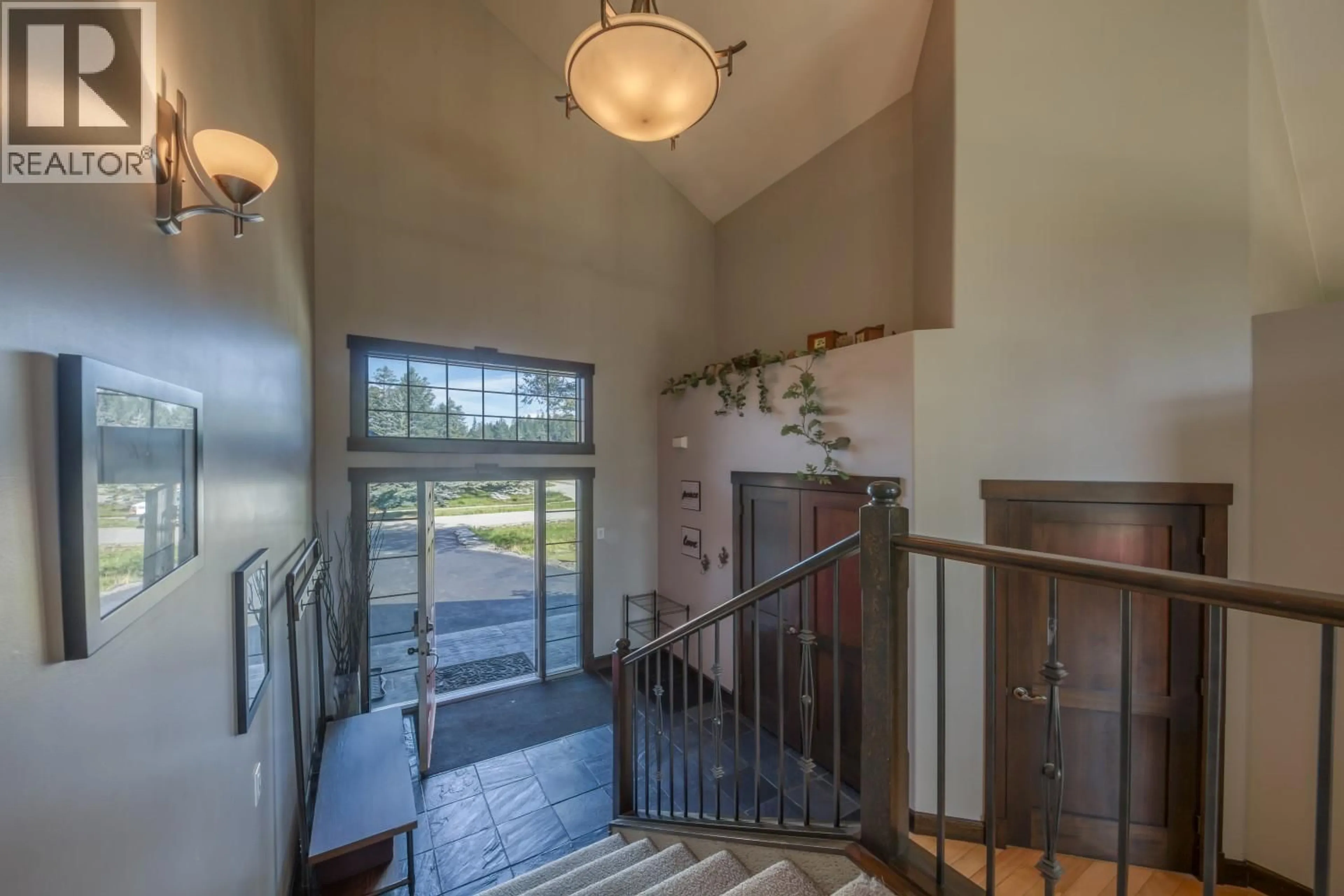 Indoor foyer for 2576 SANDSTONE OTHER, Invermere British Columbia V0A1K6