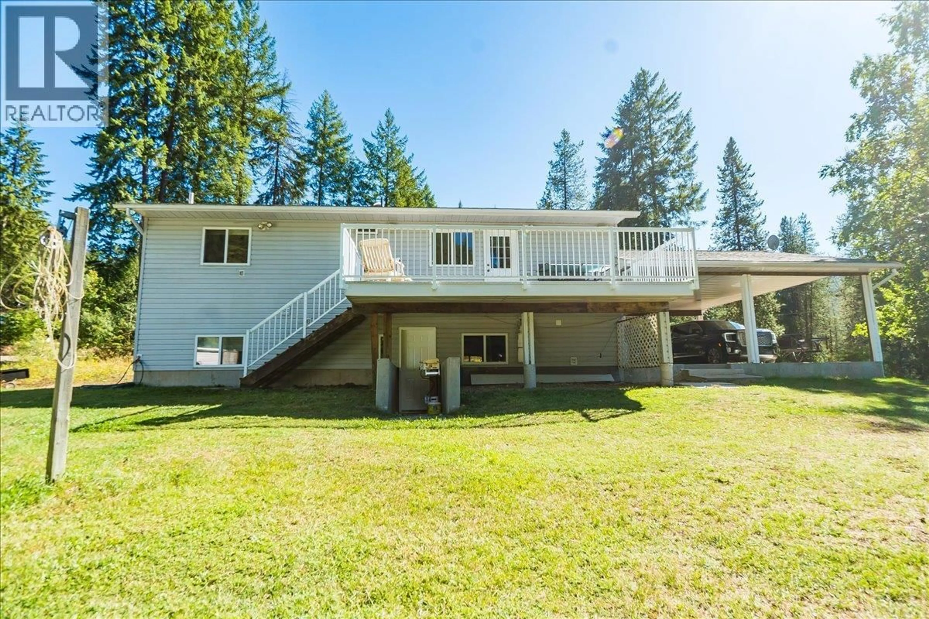 Patio, mountain view for 2485 UPPER GIBSON ROAD, Castlegar British Columbia V1N4S7