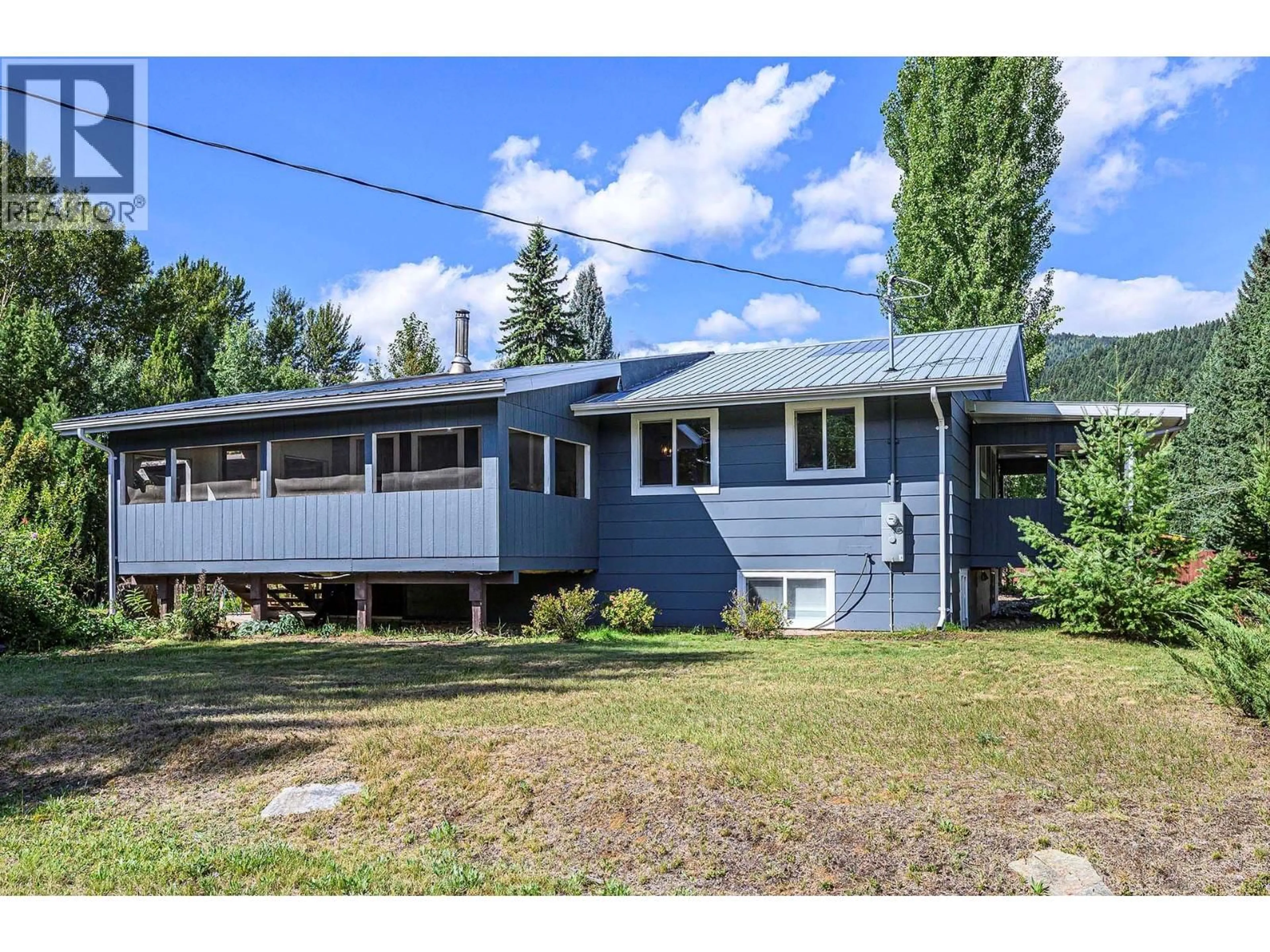 A pic from outside/outdoor area/front of a property/back of a property/a pic from drone, street for 312 FOOTE ROAD, Clearwater British Columbia V0E1N2