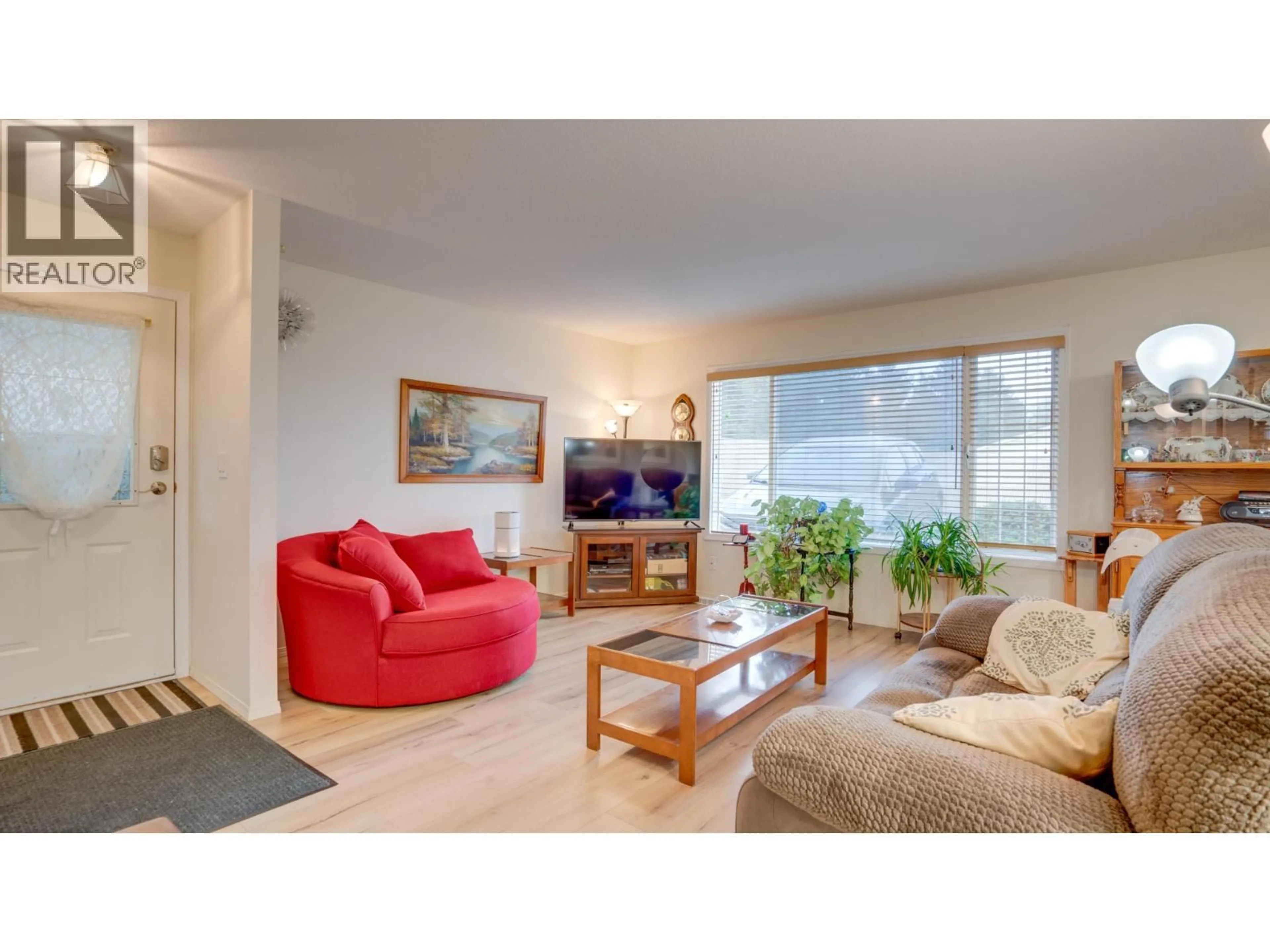 Living room with furniture, unknown for 38 - 4600 BELLA VISTA ROAD, Vernon British Columbia V1T2N4