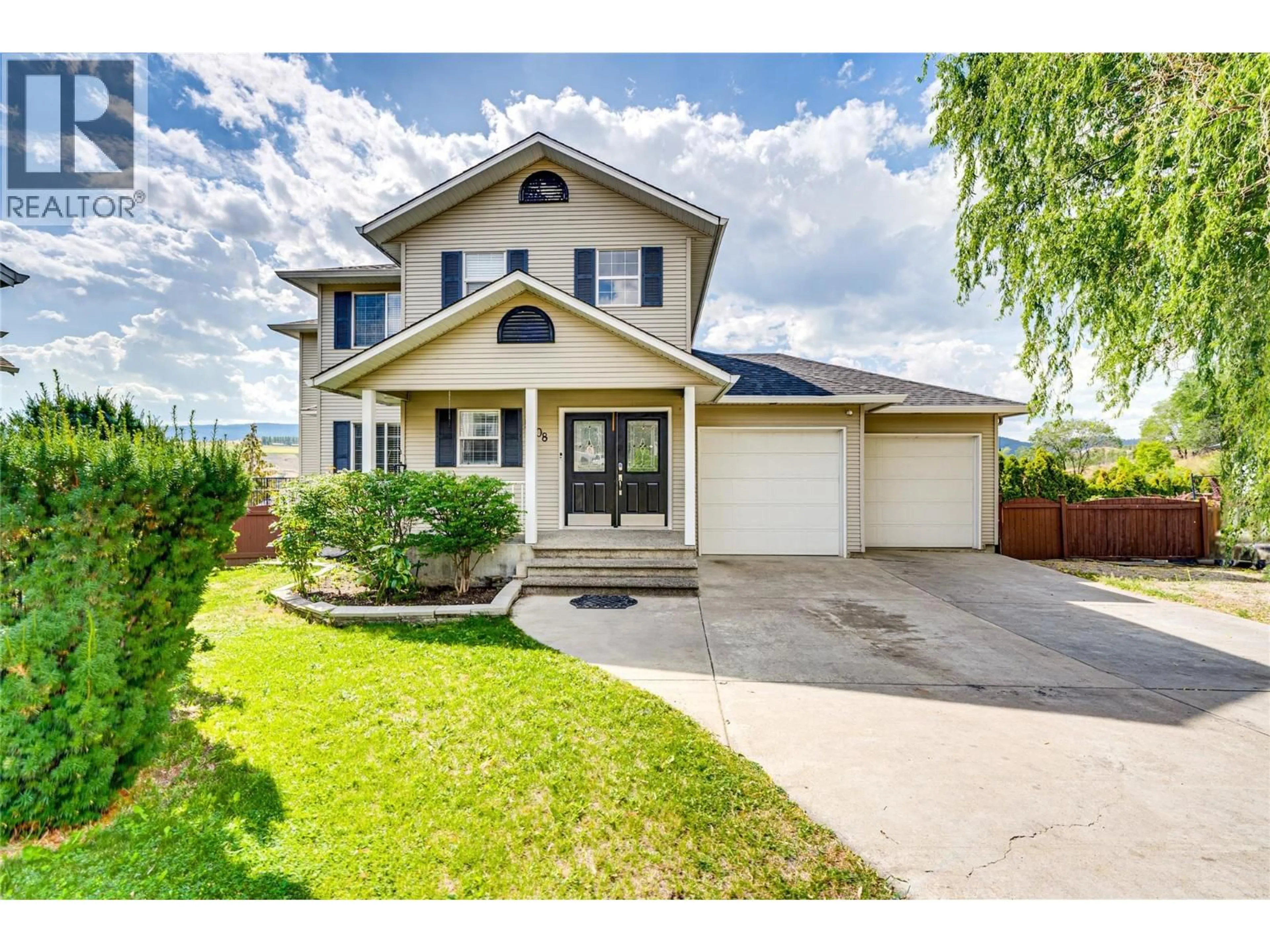 Home with vinyl exterior material, street for 5808 RICHFIELD PLACE, Vernon British Columbia V1H1A6