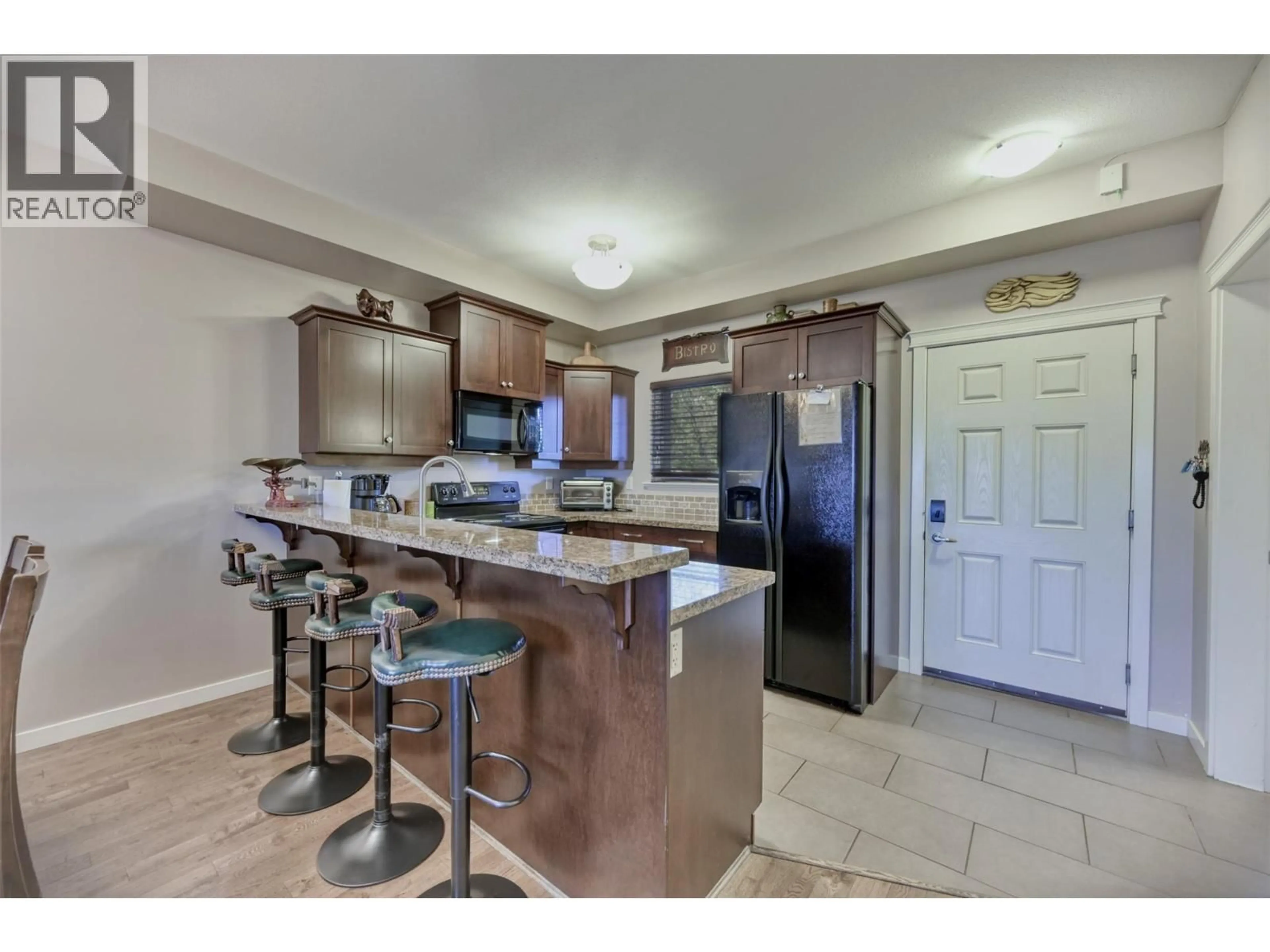 Open concept kitchen, ceramic/tile floor for 109 - 4300 44TH AVENUE, Osoyoos British Columbia V0H1V6