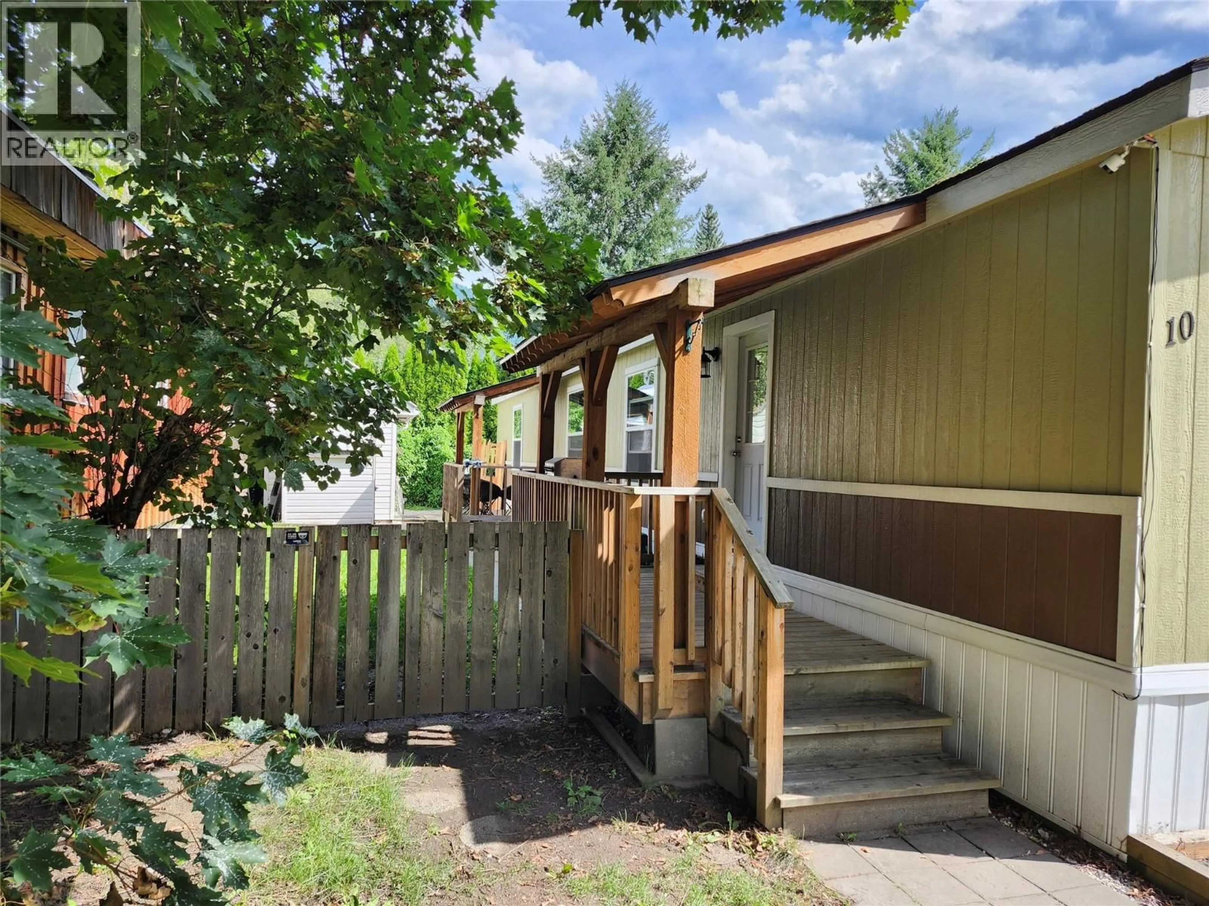 Unknown for 10 - 318 HUMBERT STREET, Revelstoke British Columbia V0E2S0
