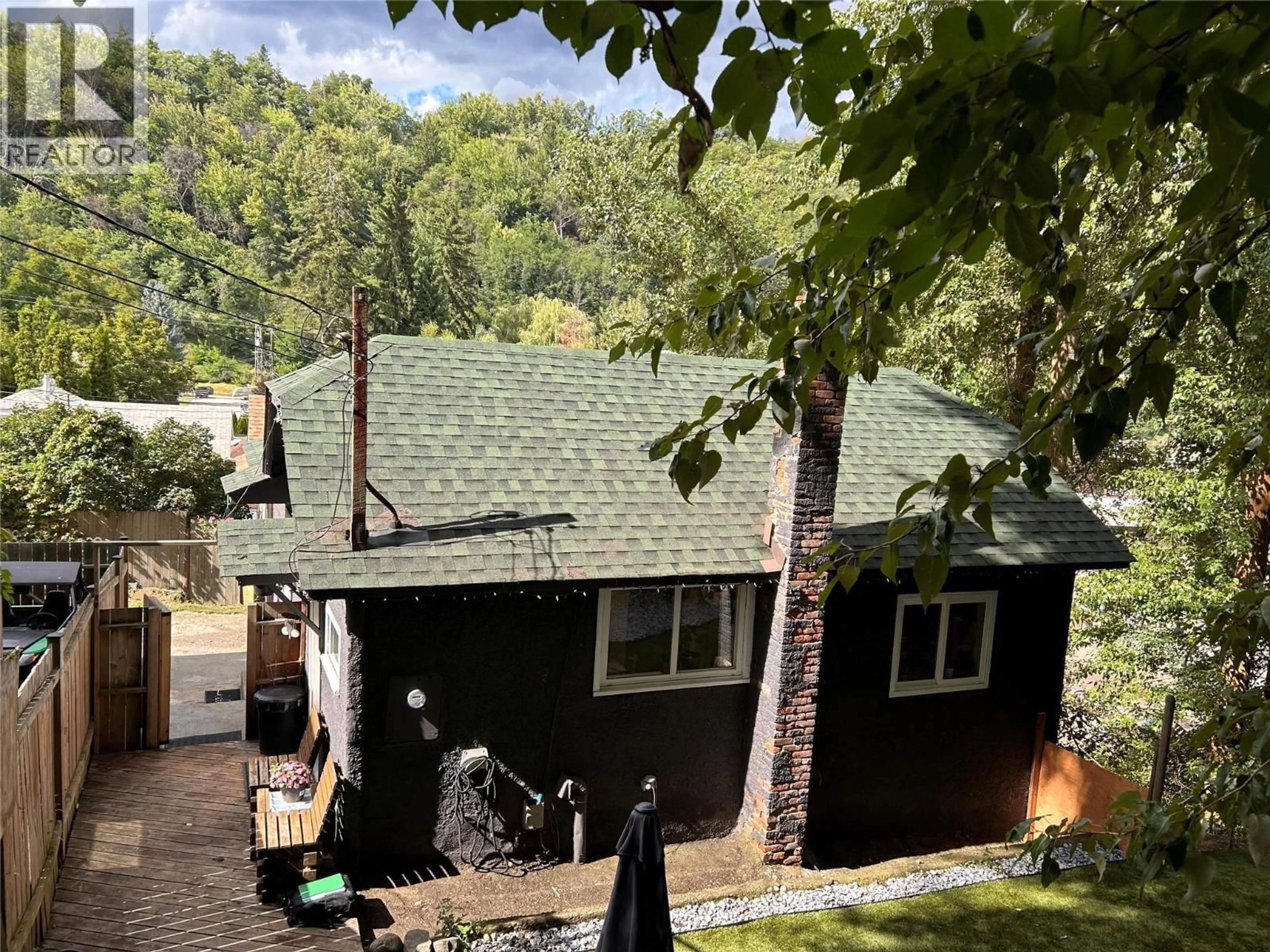 A pic from outside/outdoor area/front of a property/back of a property/a pic from drone, unknown for 533 TURNER STREET, Warfield British Columbia V1R2P6