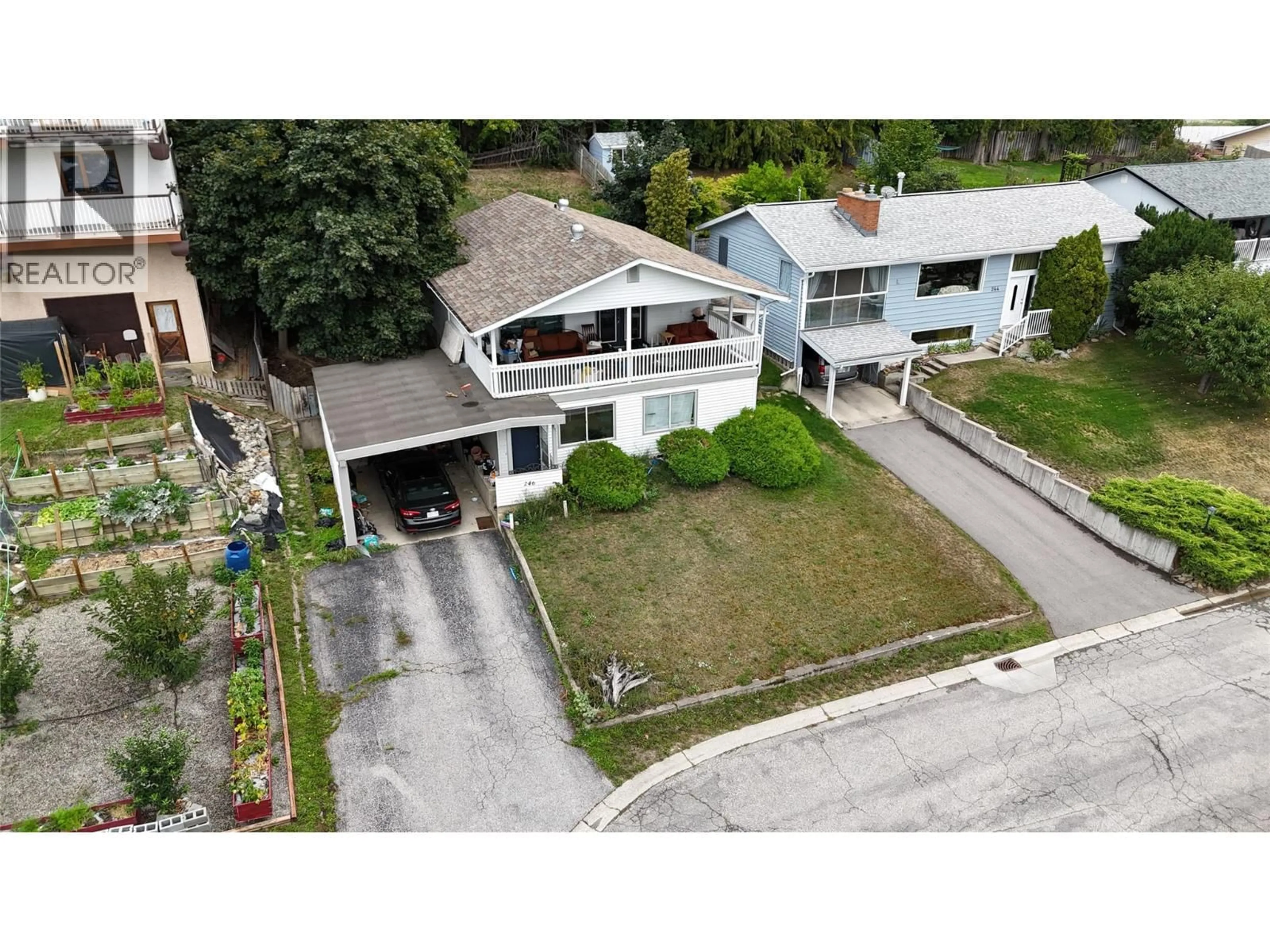 A pic from outside/outdoor area/front of a property/back of a property/a pic from drone, street for 246 21ST AVENUE NORTH, Creston British Columbia V0B1G5