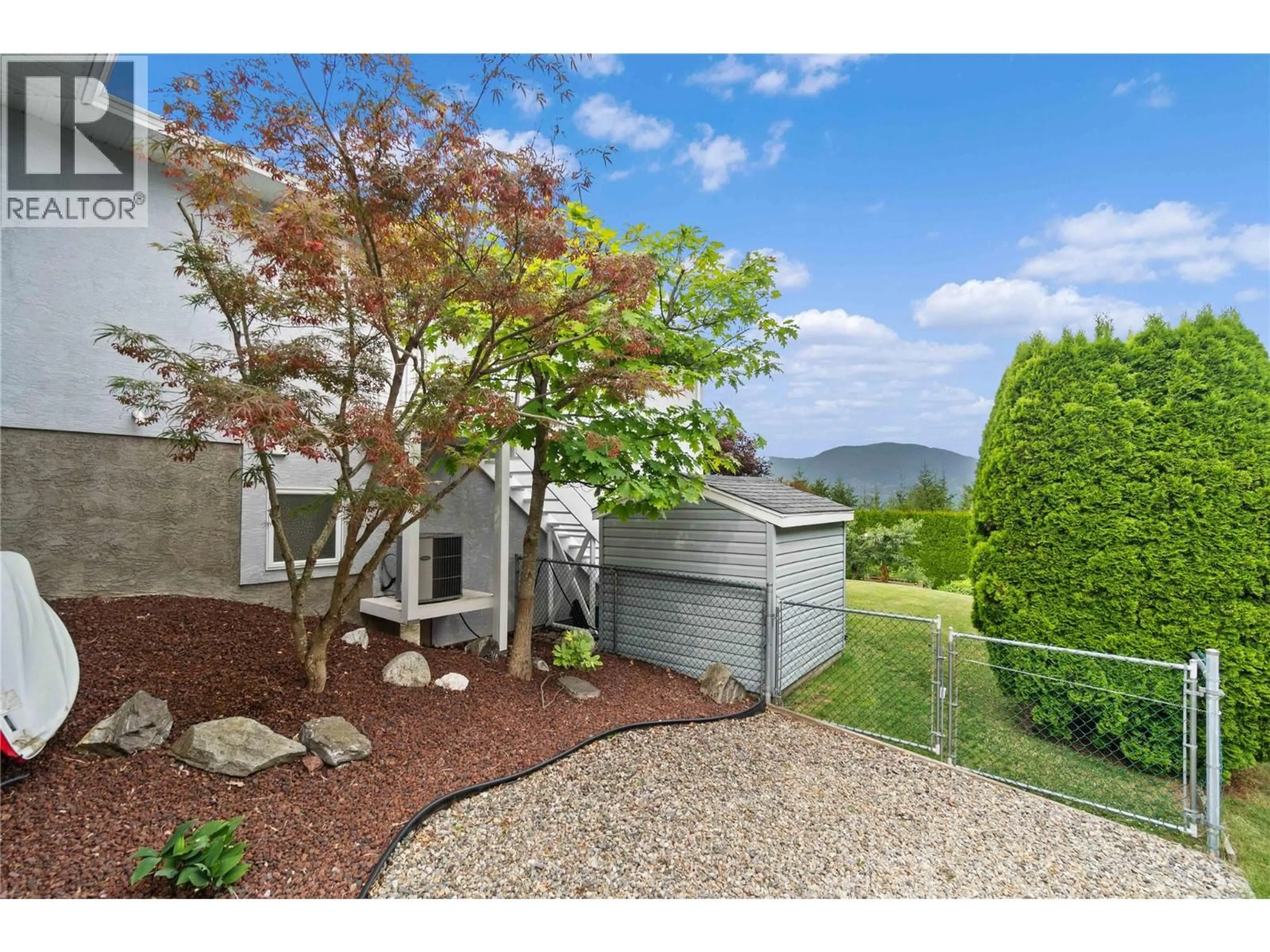 A pic from outside/outdoor area/front of a property/back of a property/a pic from drone, unknown for 2501 4 AVENUE SOUTHEAST, Salmon Arm British Columbia V1E1K7