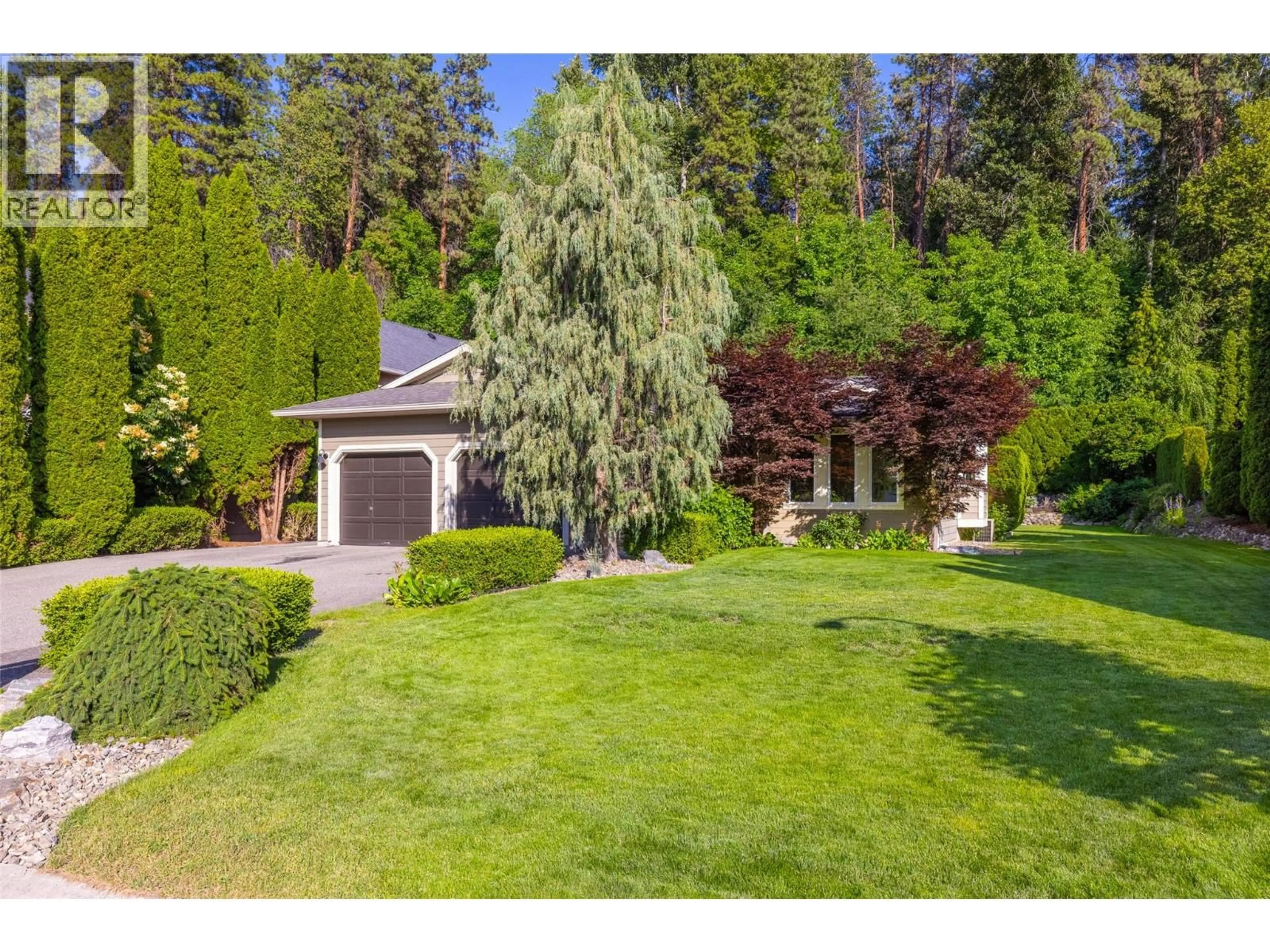A pic from outside/outdoor area/front of a property/back of a property/a pic from drone, unknown for 2643 O'REILLY ROAD, Kelowna British Columbia V1W2X9