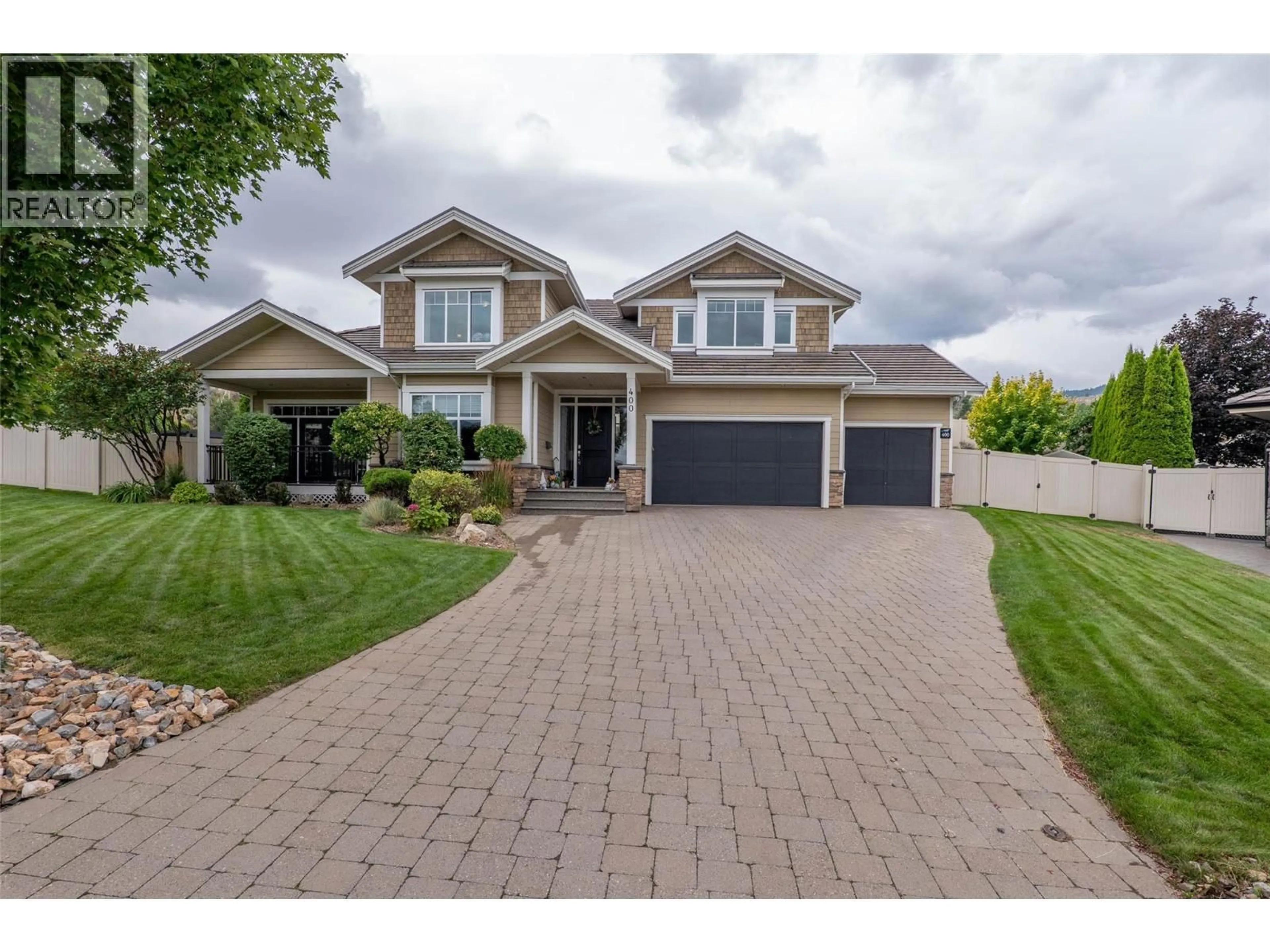 Home with brick exterior material, street for 400 FERNIE PLACE, Kamloops British Columbia V2C6S4