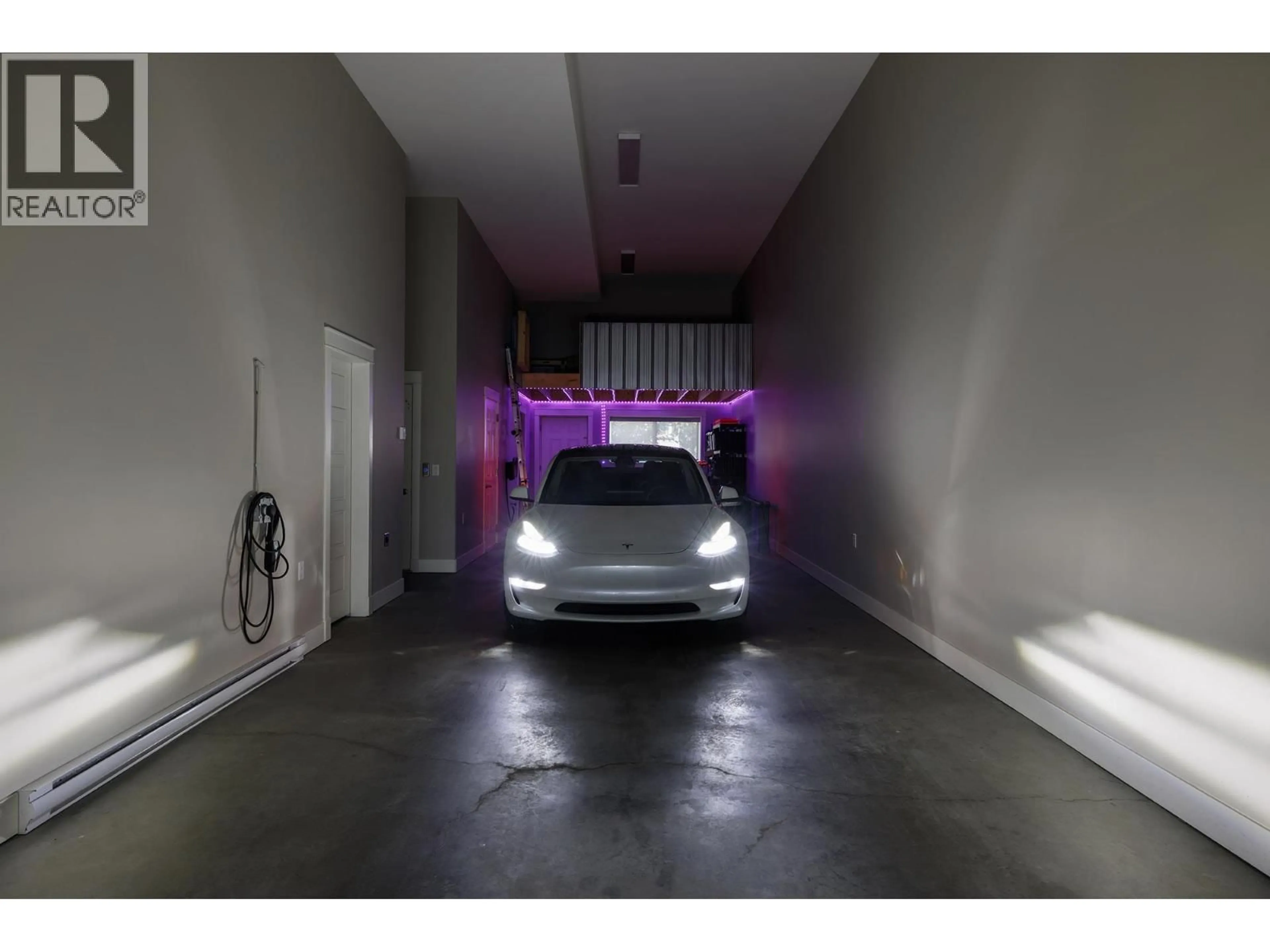 Indoor garage for 43 - 3359 COUGAR ROAD, West Kelowna British Columbia V4T3G1