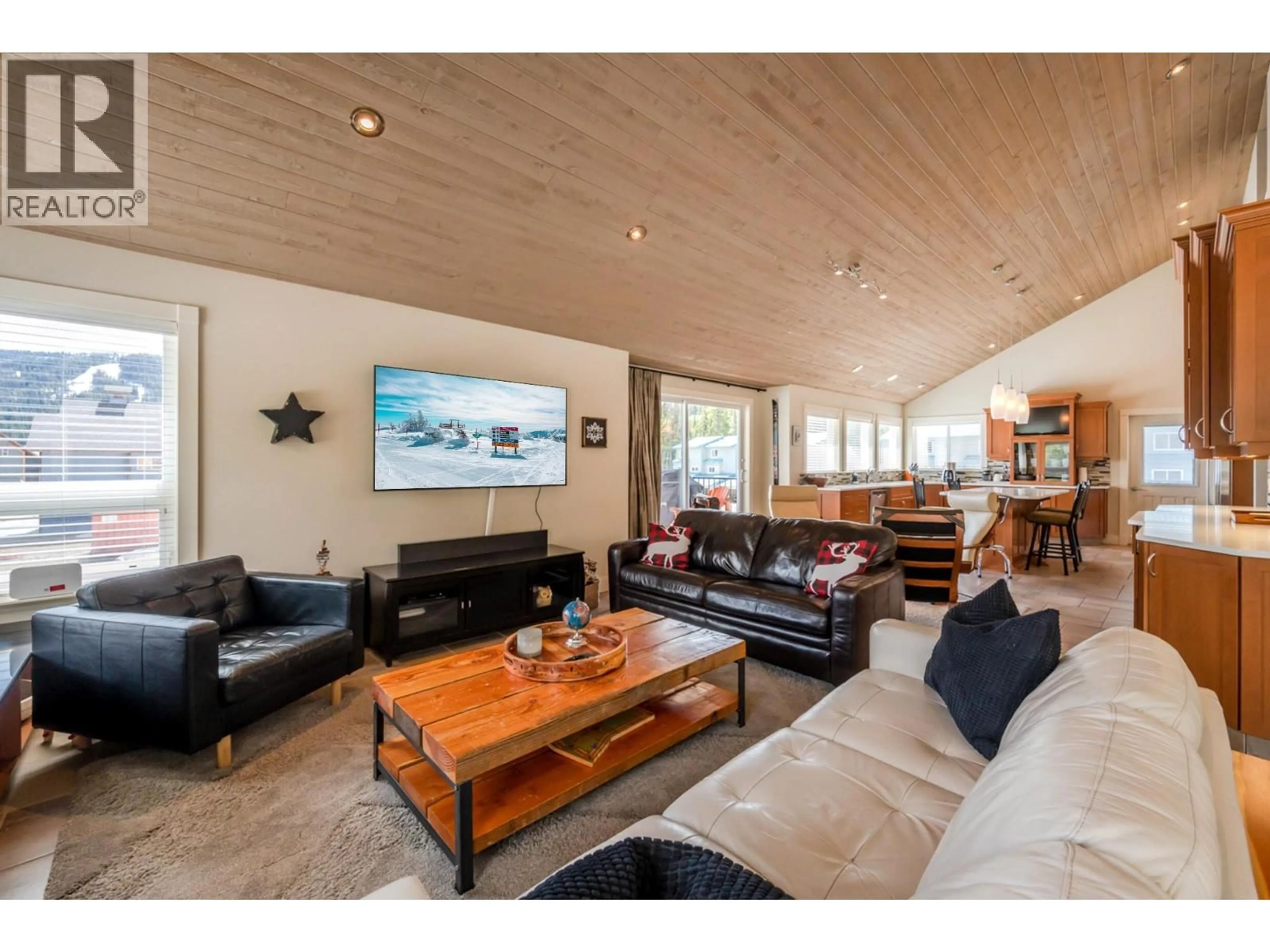 Home theater for 152 CLEARVIEW CRESCENT, Penticton British Columbia V0X1K0