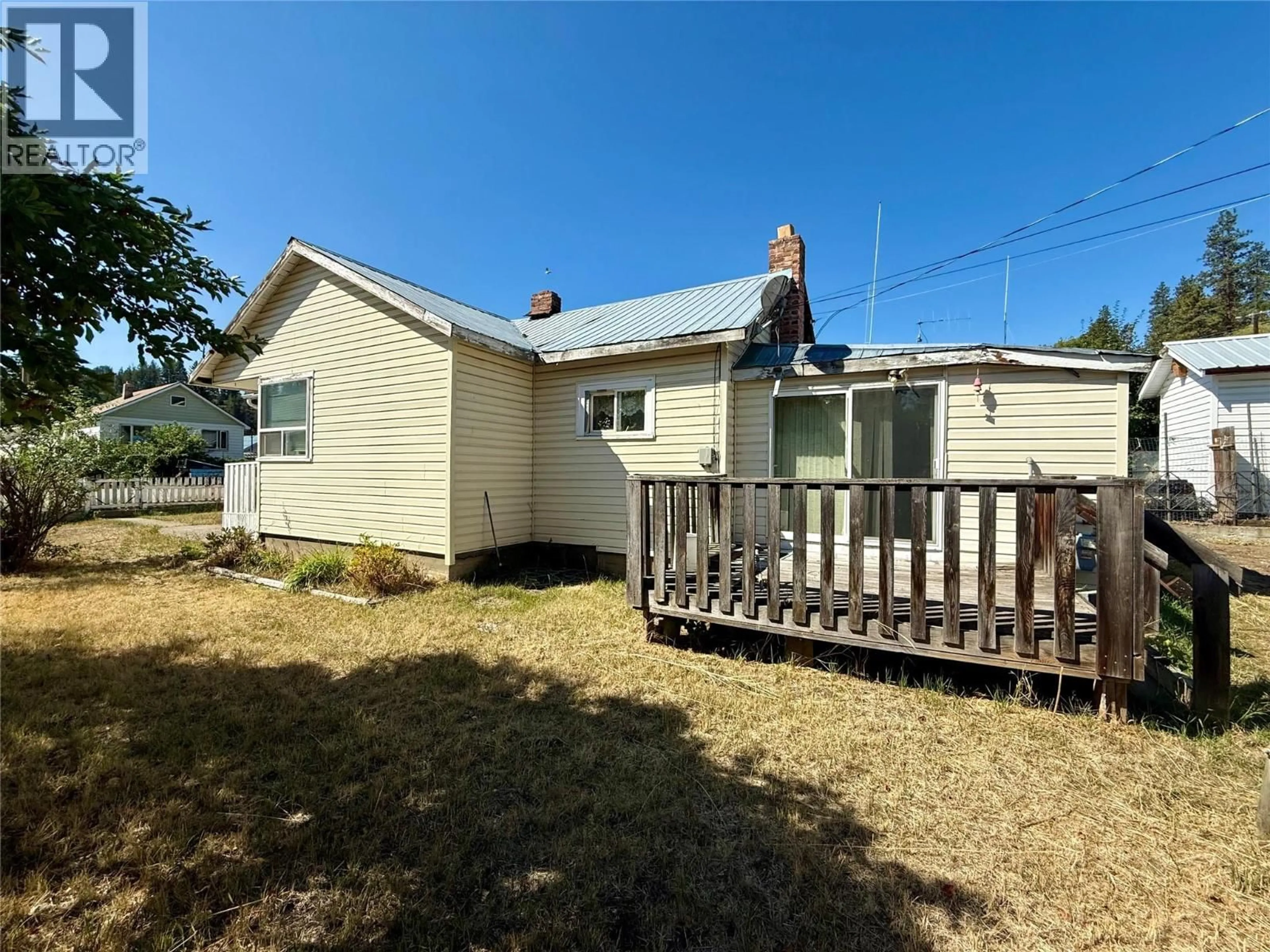 A pic from outside/outdoor area/front of a property/back of a property/a pic from drone, building for 259 ANGELA AVENUE, Princeton British Columbia V0X1w0