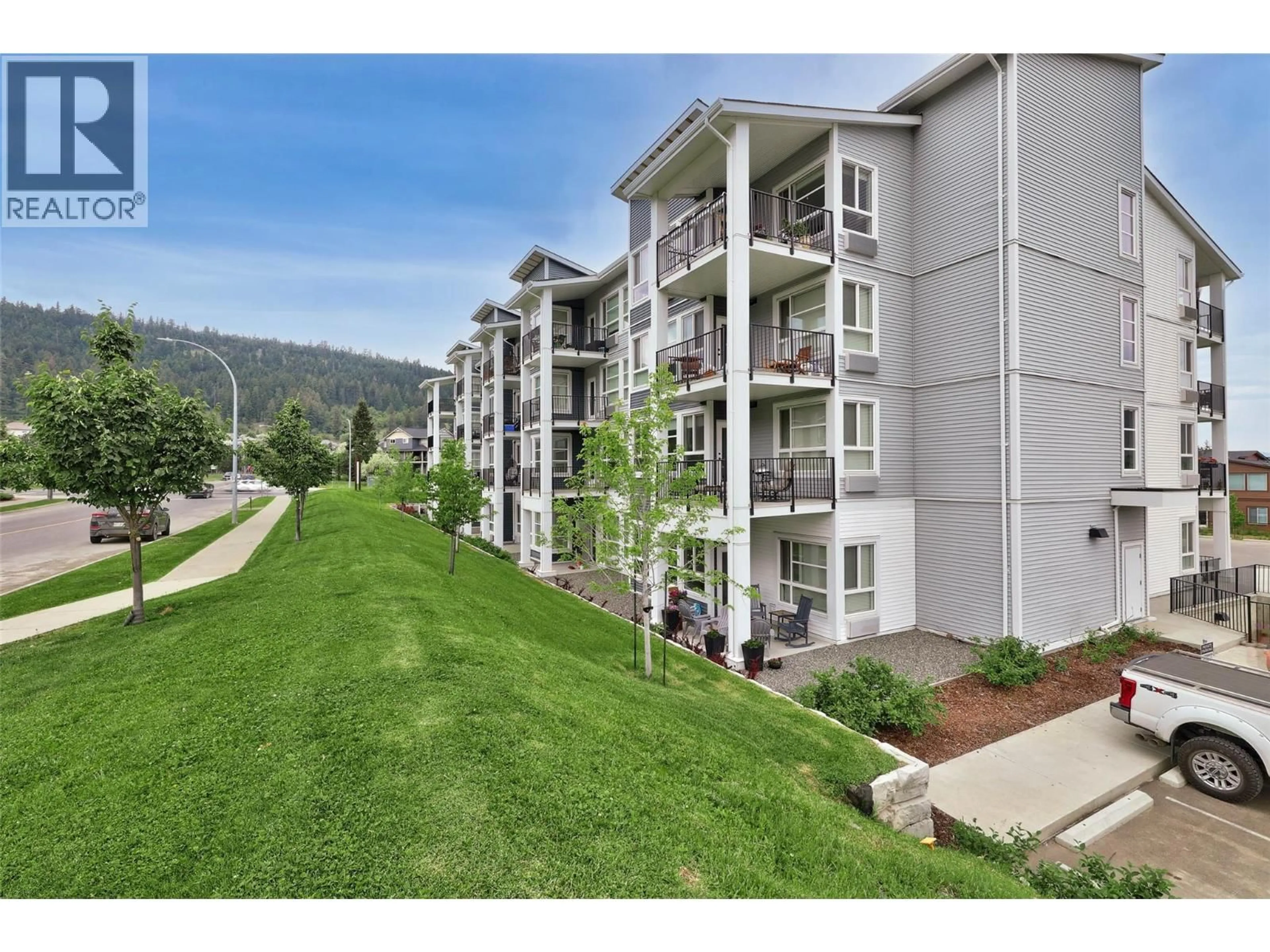 A pic from outside/outdoor area/front of a property/back of a property/a pic from drone, mountain view for 107 - 1880 HUGH ALLAN DRIVE, Kamloops British Columbia V1S0E8