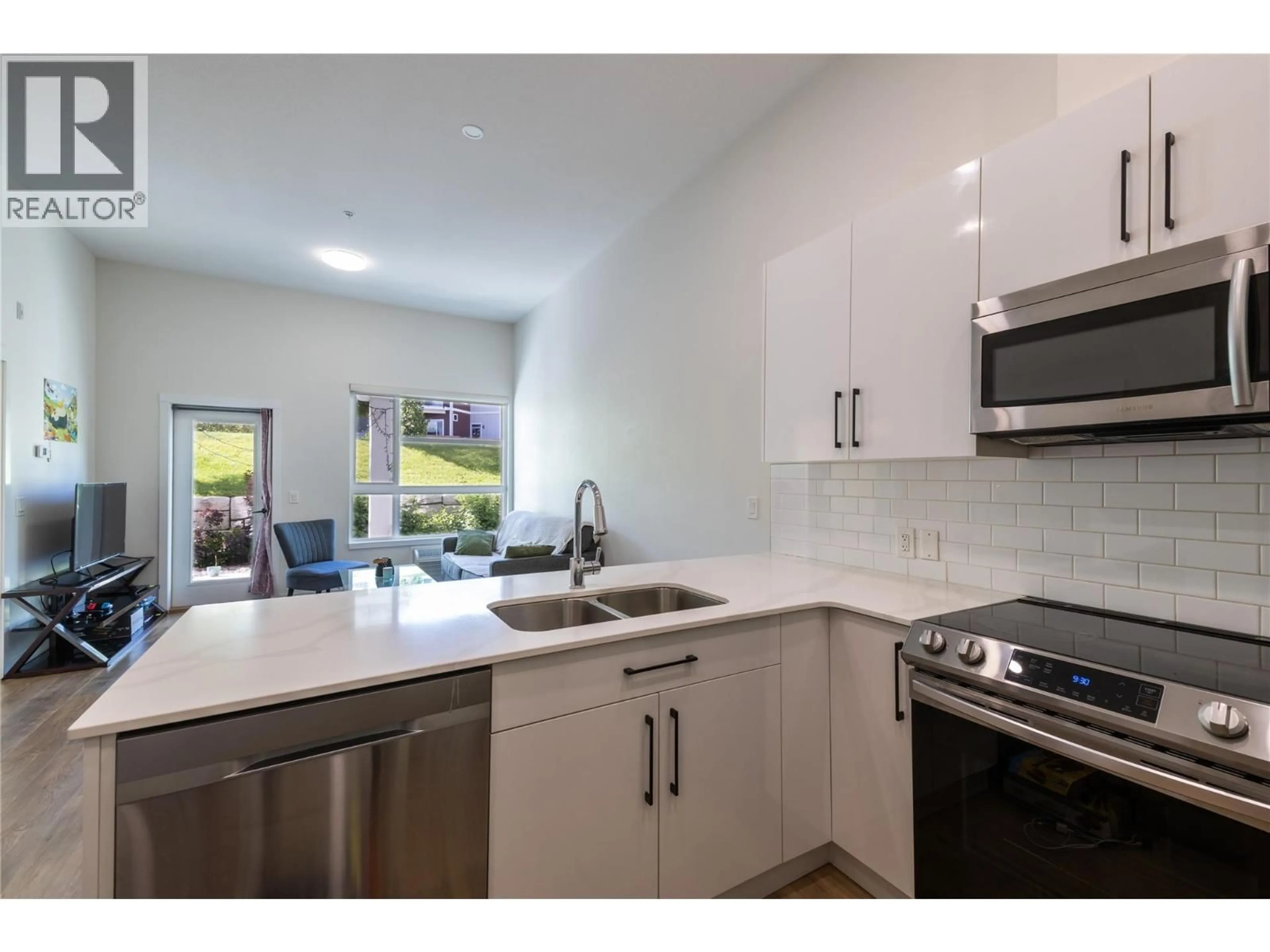 Standard kitchen, ceramic/tile floor for 107 - 1880 HUGH ALLAN DRIVE, Kamloops British Columbia V1S0E8